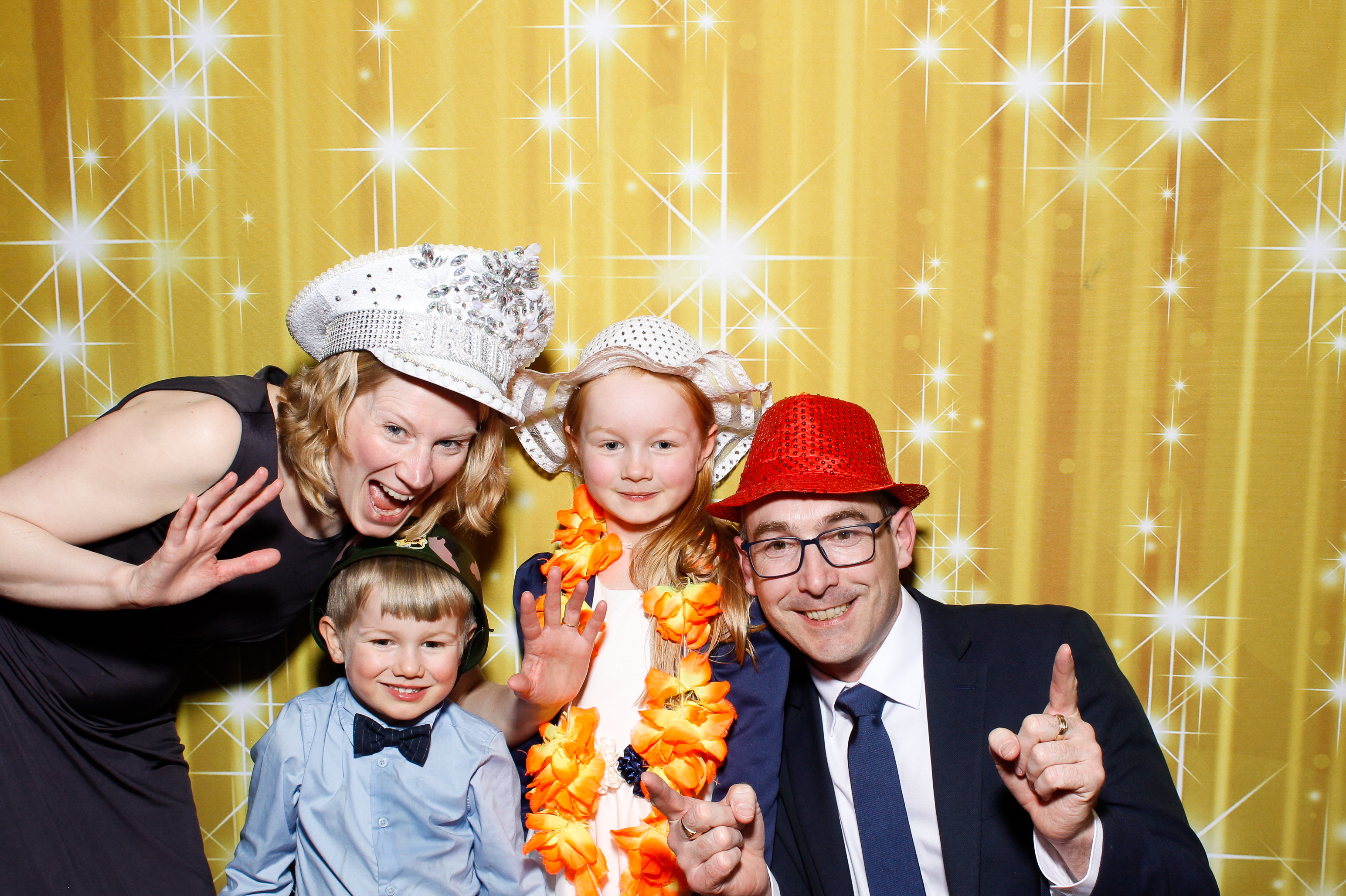 Siobhan & Lawrence | View more photos from the event at gallery.snapmagic.ie/u/SnapMagic/Siobhan-Lawrence