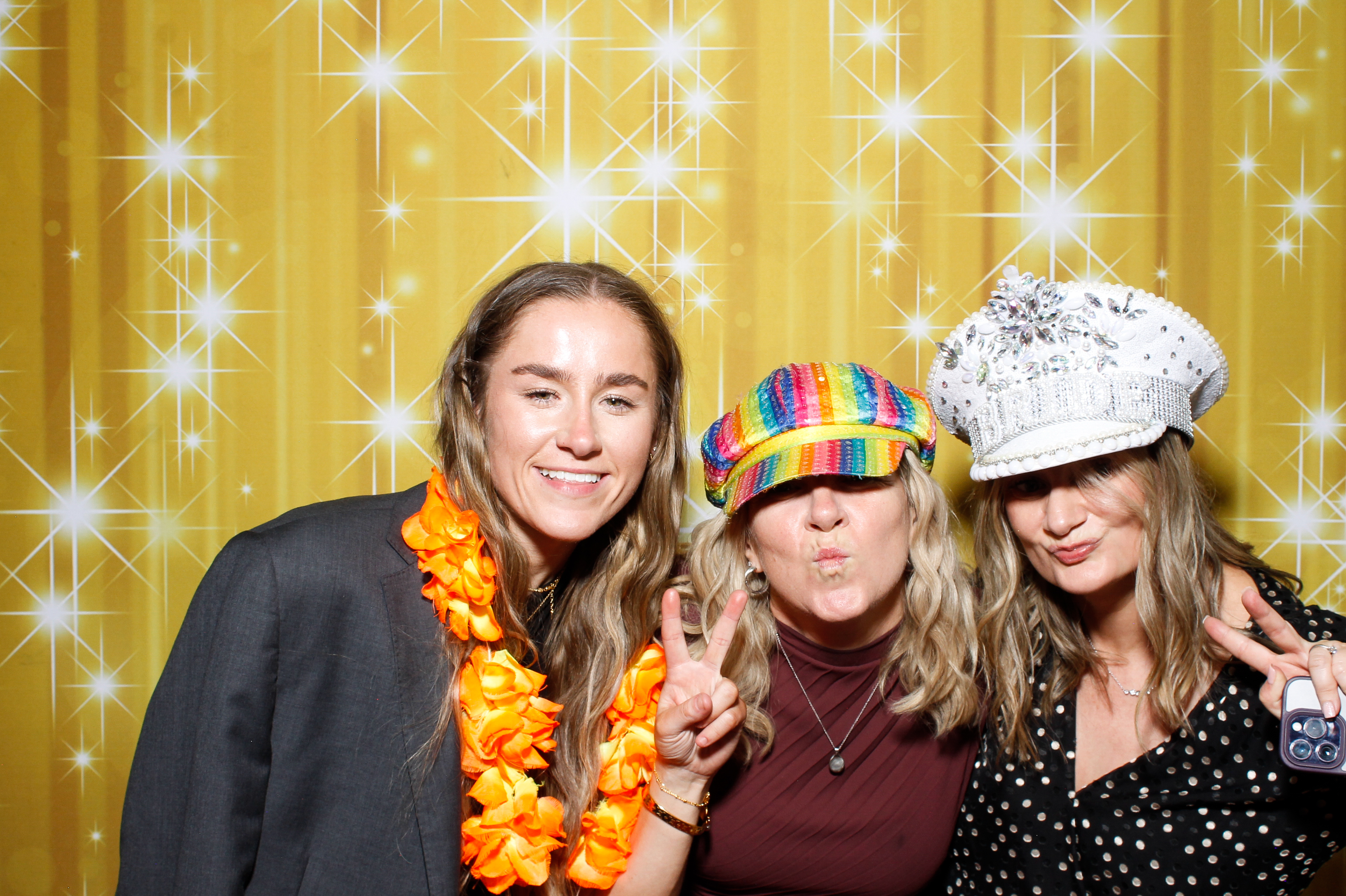 Siobhan & Lawrence | View more photos from the event at gallery.snapmagic.ie/u/SnapMagic/Siobhan-Lawrence