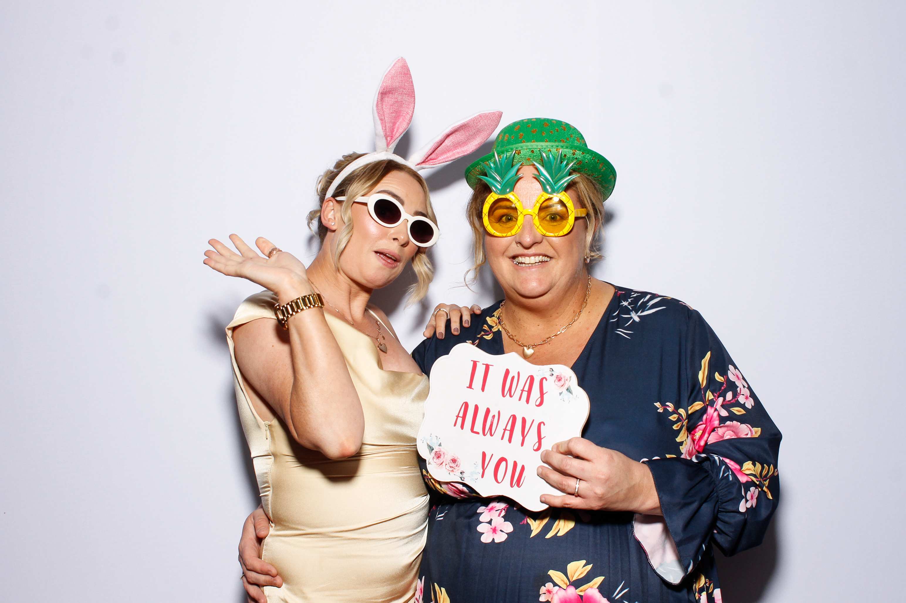 Siobhan & Podge | View more photos from the event at gallery.snapmagic.ie/u/SnapMagic/Siobhan-Podge