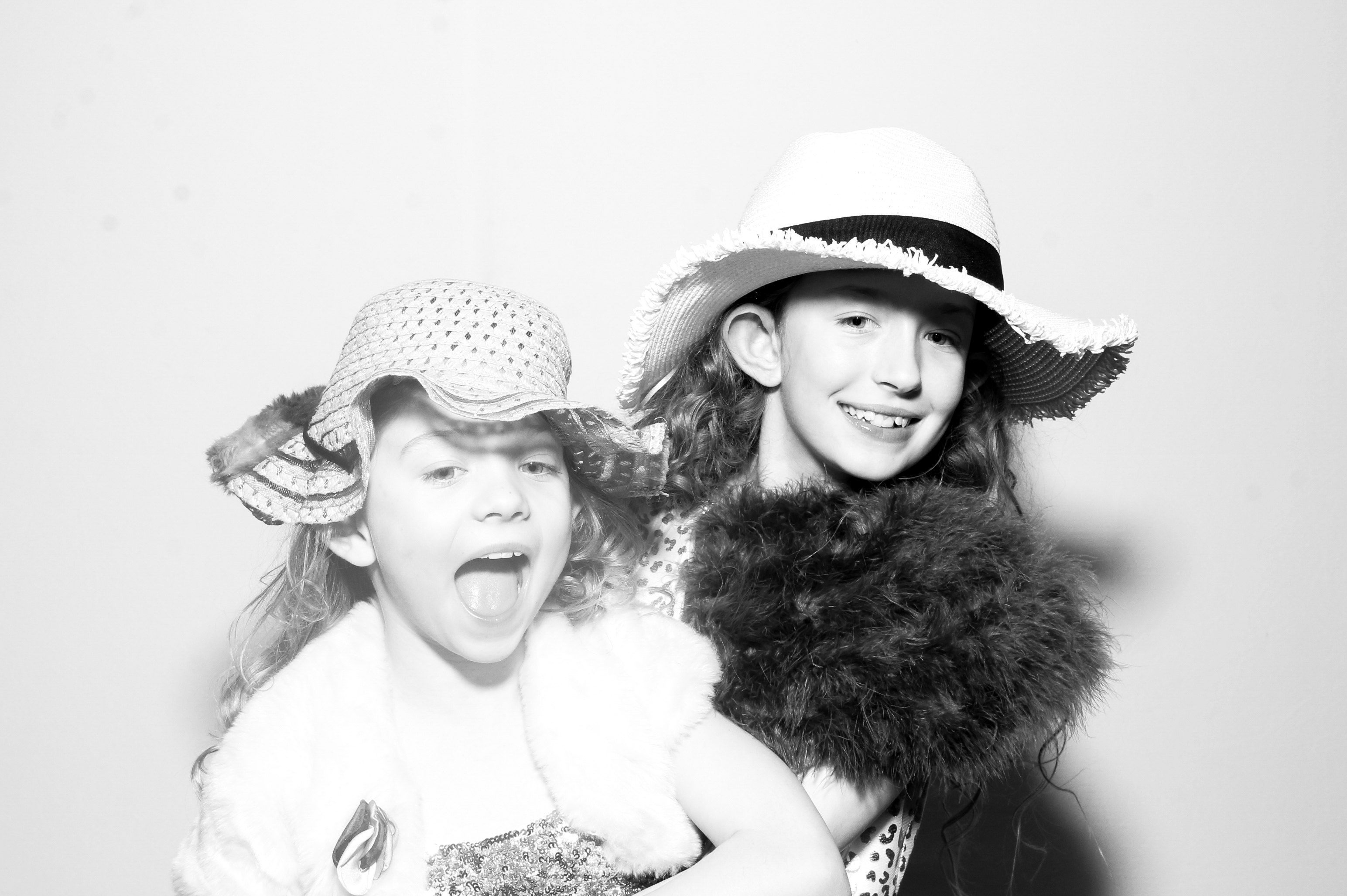 Sonia & Brett | View more photos from the event at gallery.snapmagic.ie/u/SnapMagic/Sonia-Brett