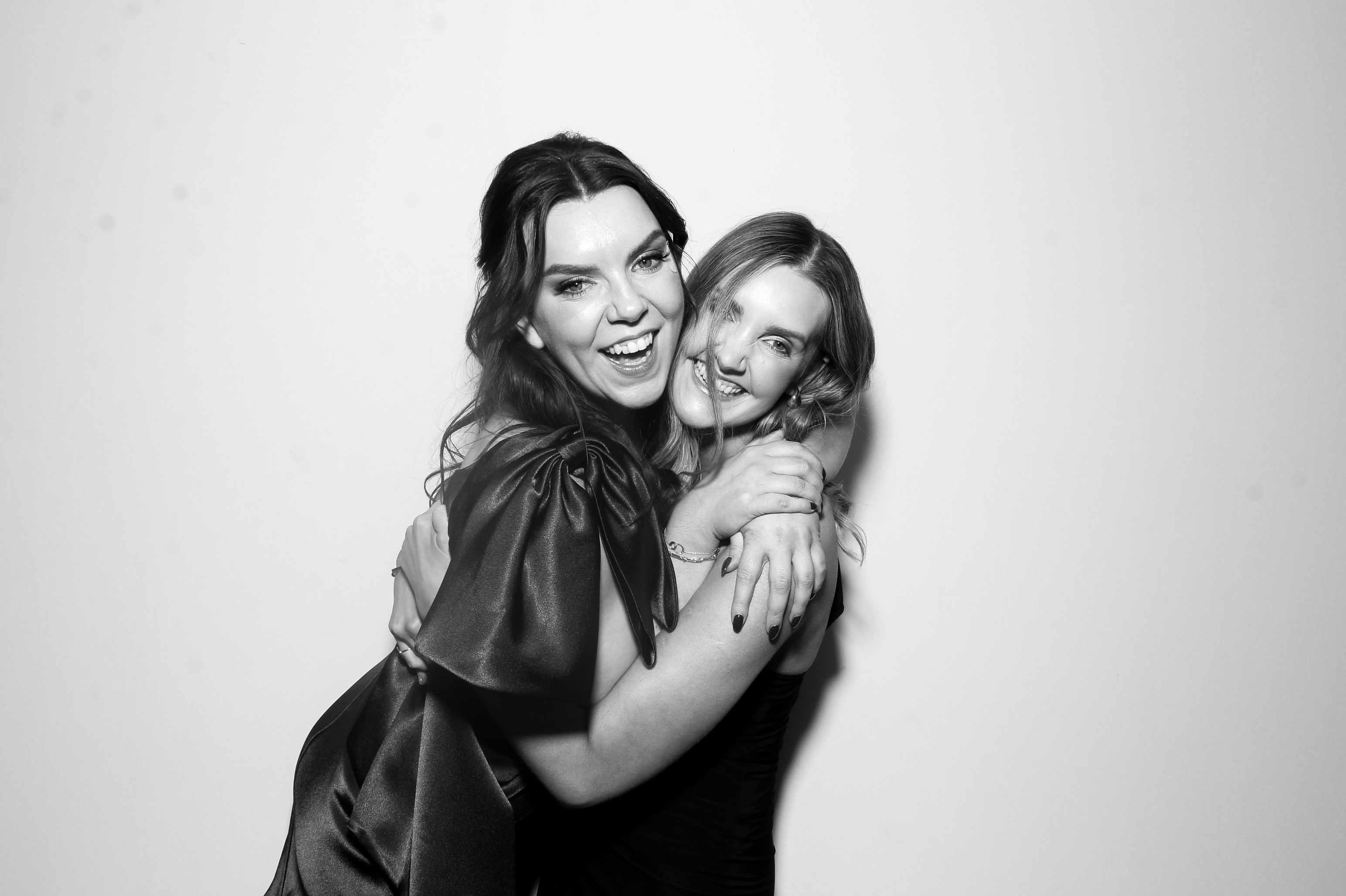 Sonia & Brett | View more photos from the event at gallery.snapmagic.ie/u/SnapMagic/Sonia-Brett