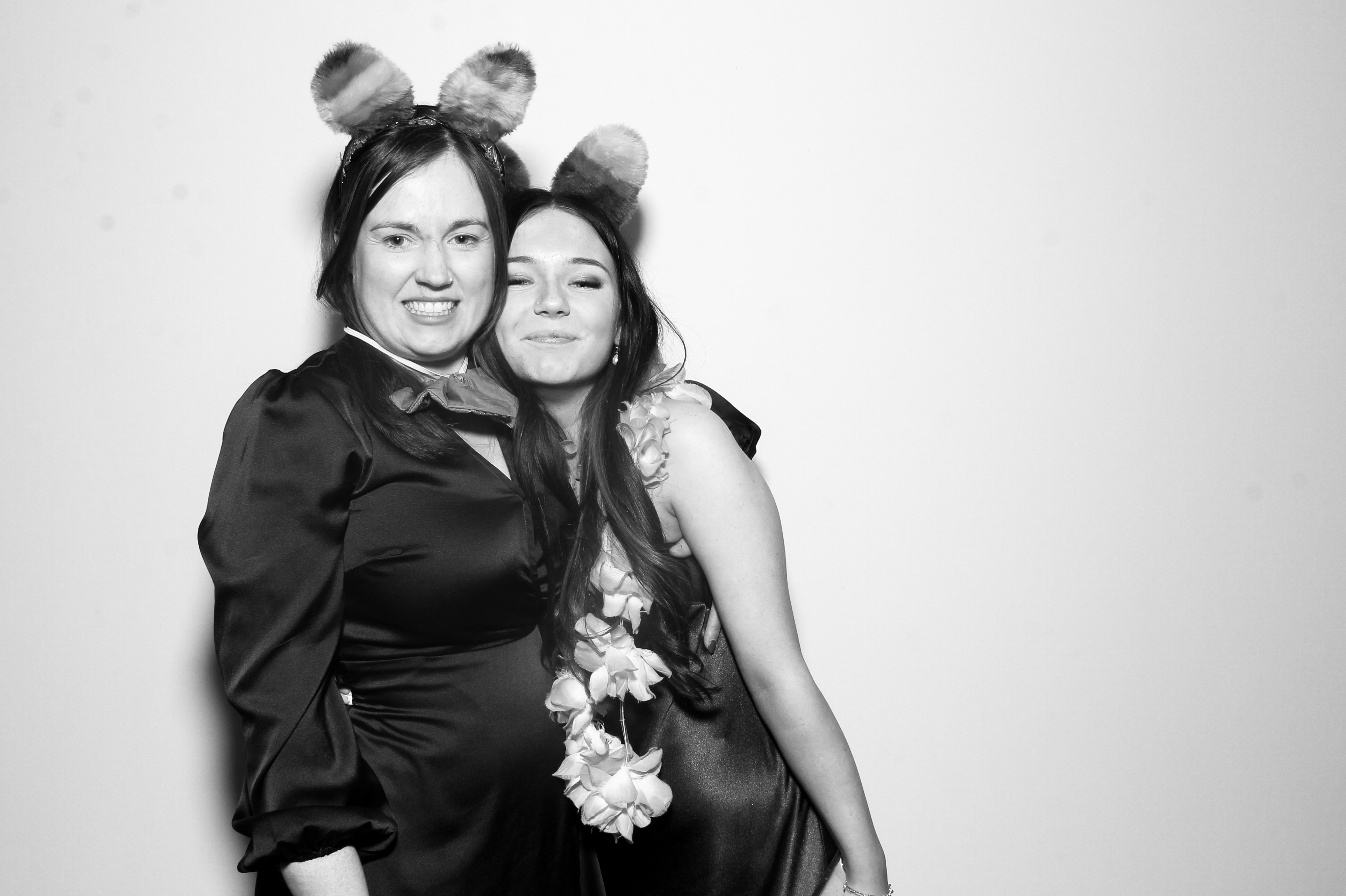 Sonia & Brett | View more photos from the event at gallery.snapmagic.ie/u/SnapMagic/Sonia-Brett