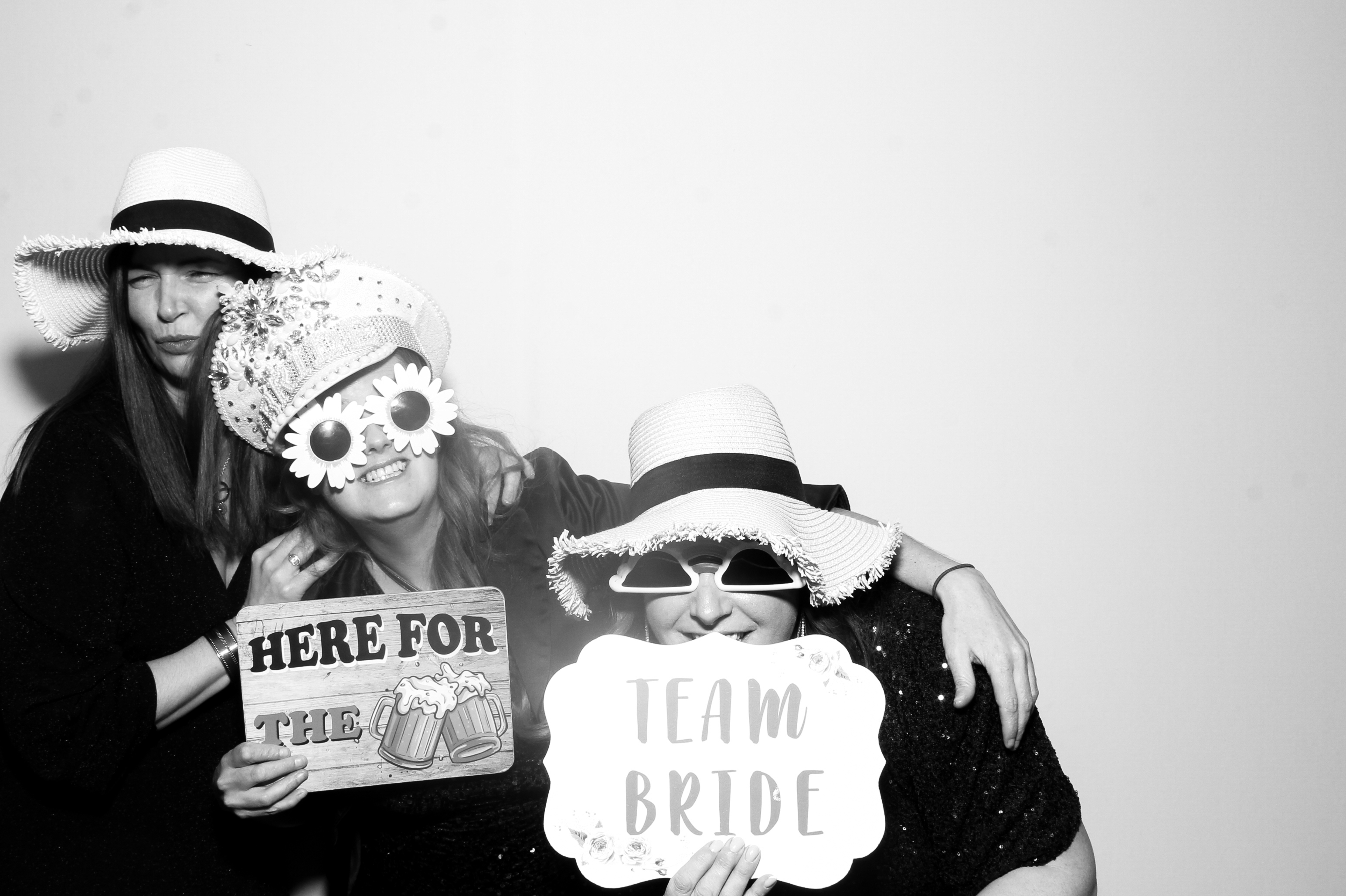 Sonia & Brett | View more photos from the event at gallery.snapmagic.ie/u/SnapMagic/Sonia-Brett