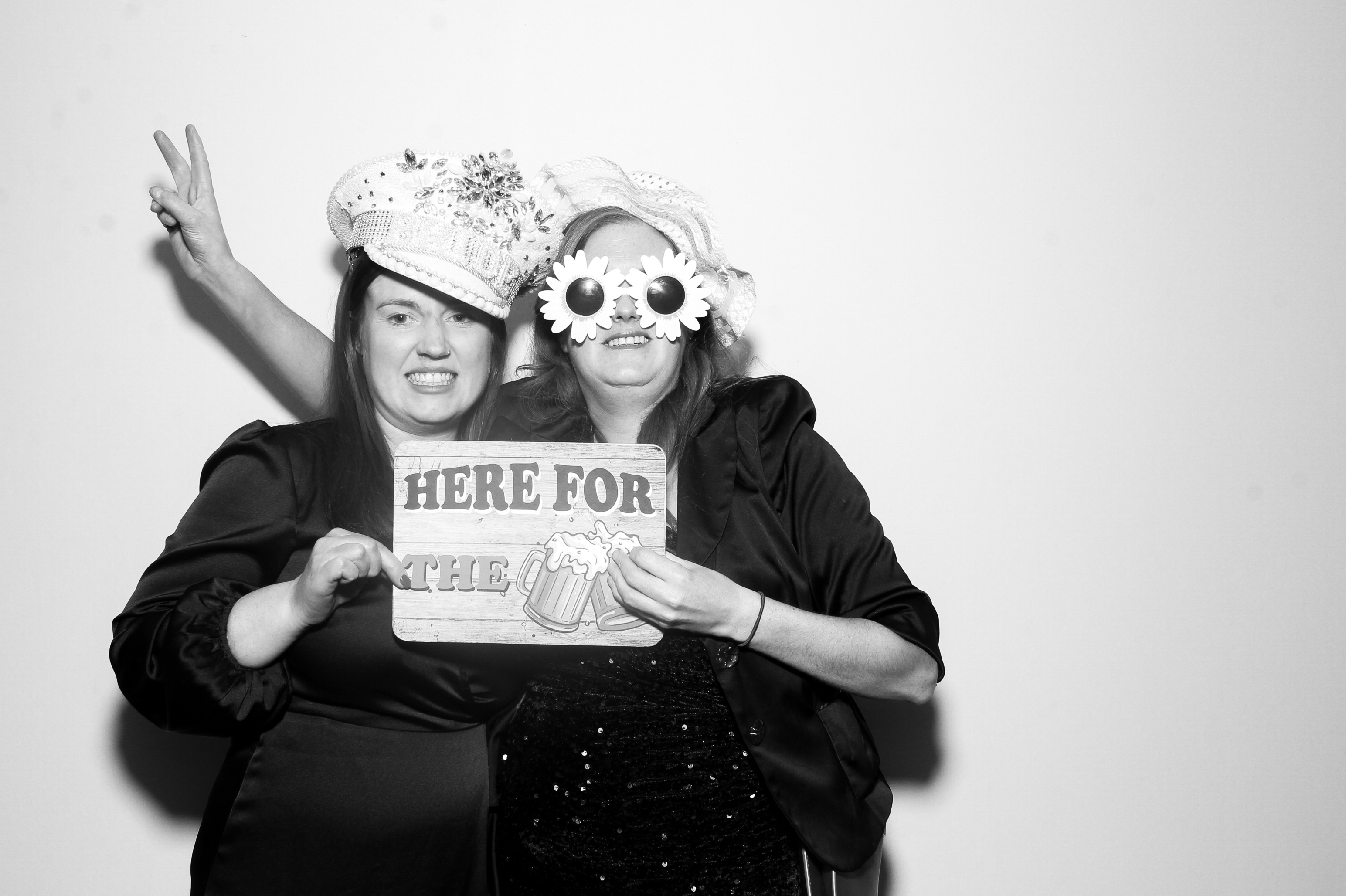 Sonia & Brett | View more photos from the event at gallery.snapmagic.ie/u/SnapMagic/Sonia-Brett