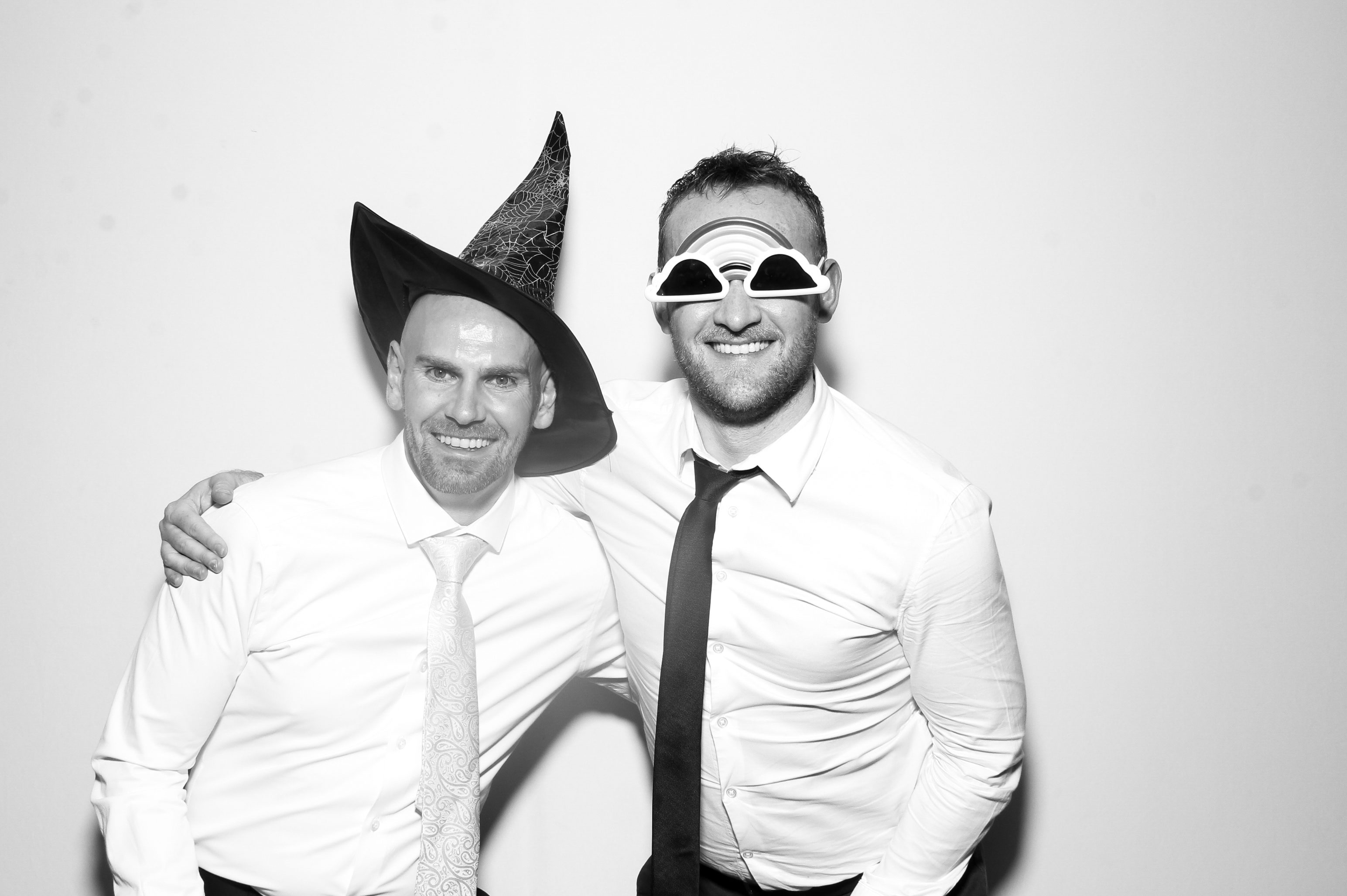 Sonia & Brett | View more photos from the event at gallery.snapmagic.ie/u/SnapMagic/Sonia-Brett