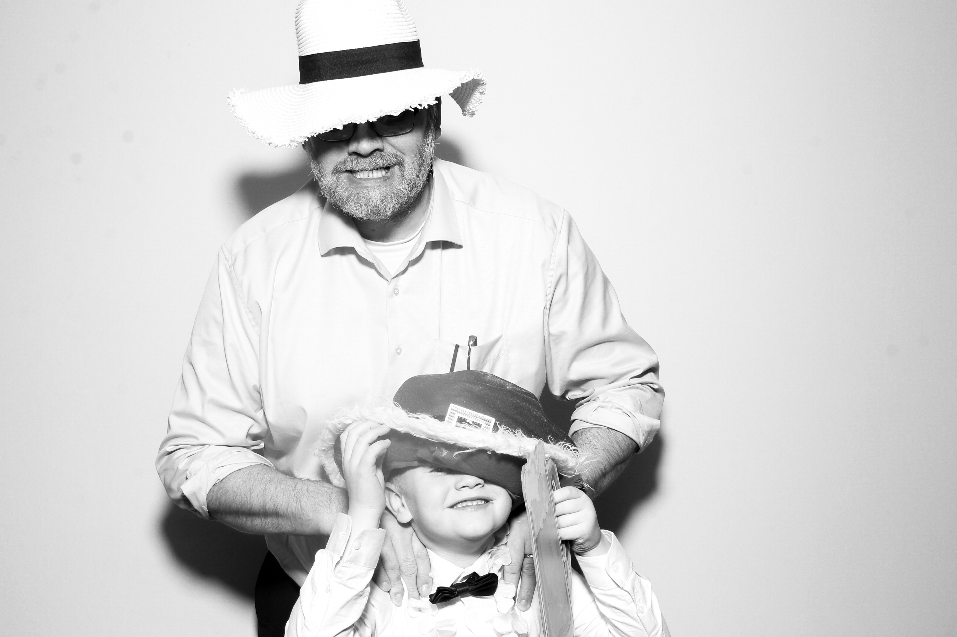 Sonia & Brett | View more photos from the event at gallery.snapmagic.ie/u/SnapMagic/Sonia-Brett