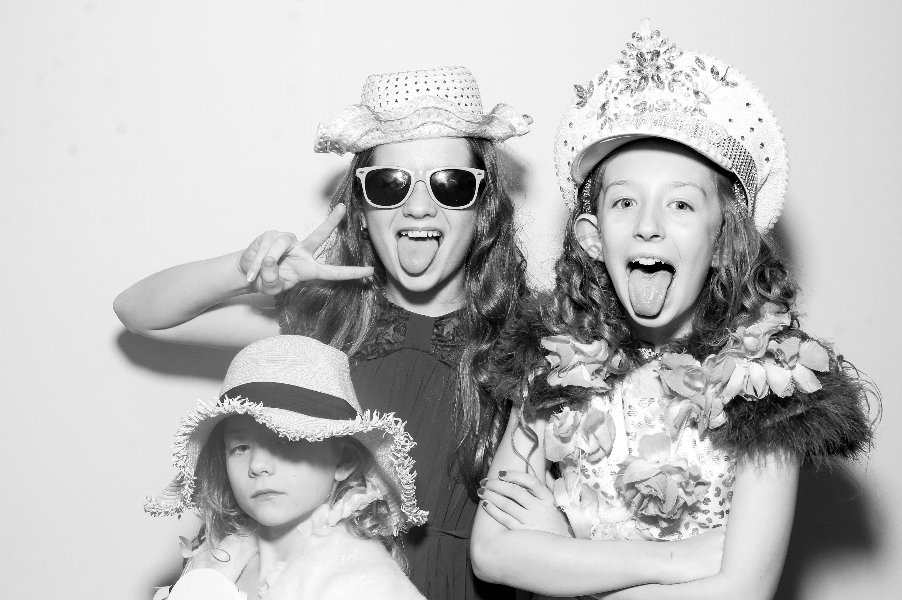 Sonia & Brett | View more photos from the event at gallery.snapmagic.ie/u/SnapMagic/Sonia-Brett