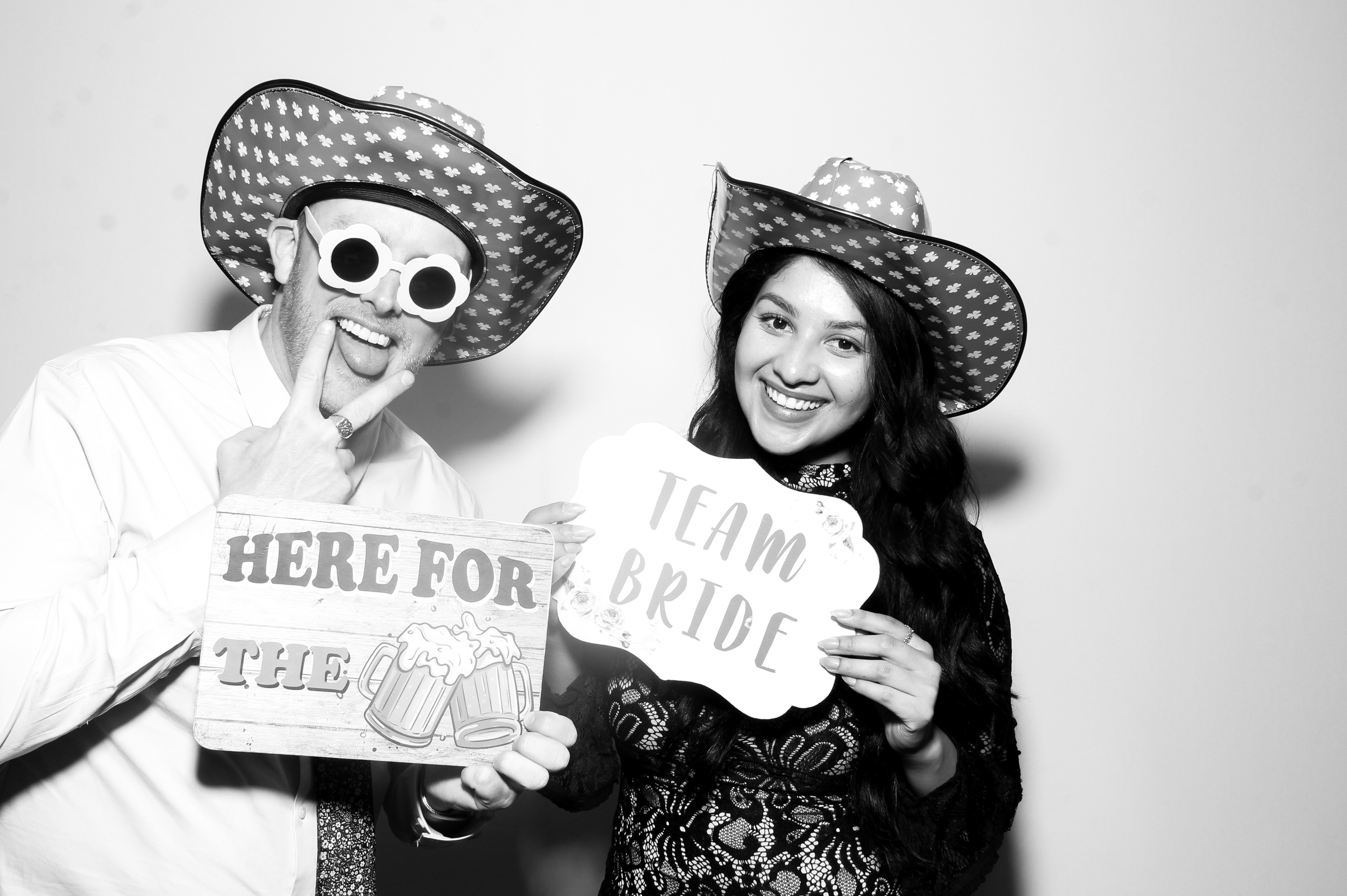 Sonia & Brett | View more photos from the event at gallery.snapmagic.ie/u/SnapMagic/Sonia-Brett