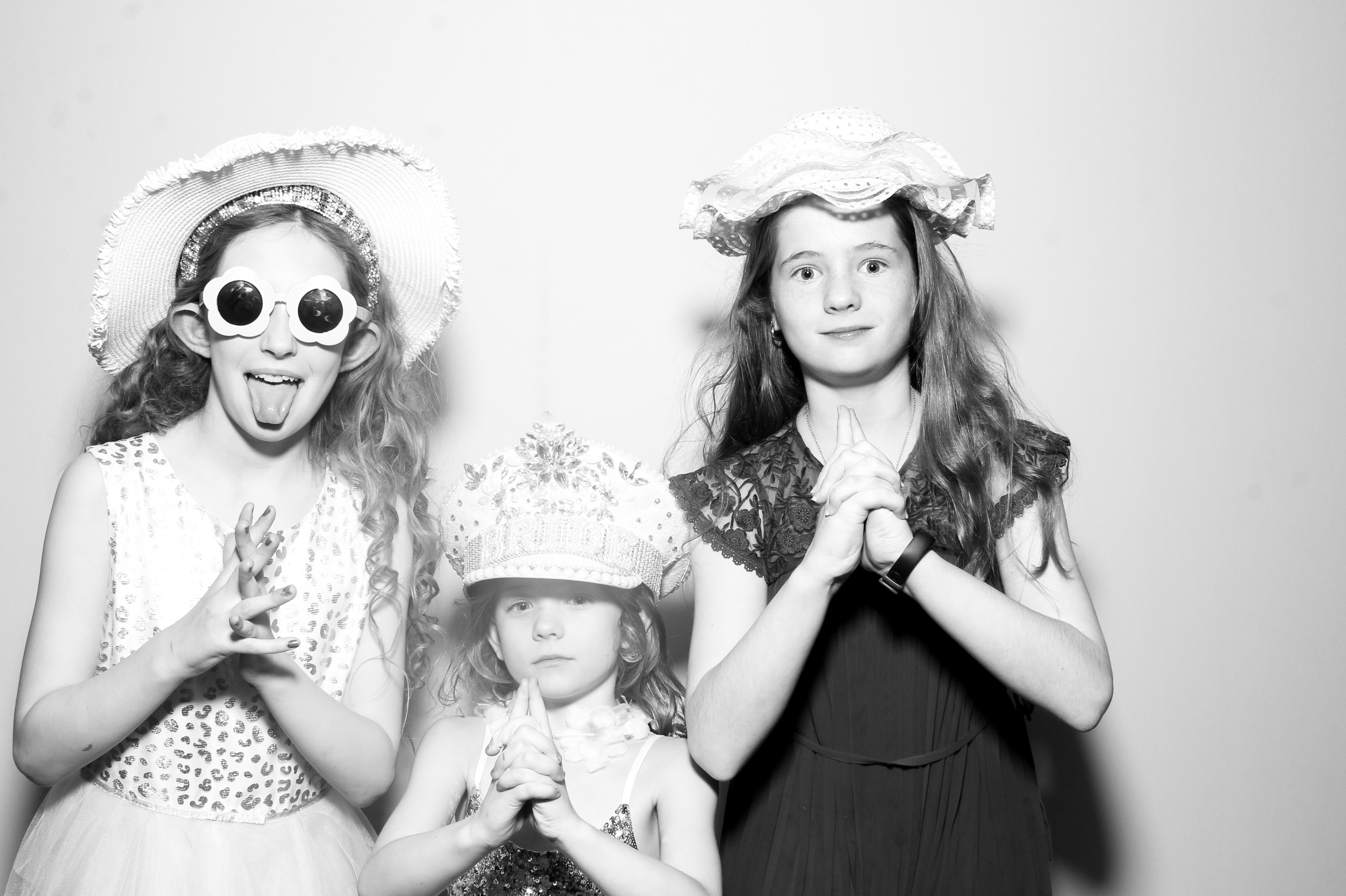 Sonia & Brett | View more photos from the event at gallery.snapmagic.ie/u/SnapMagic/Sonia-Brett