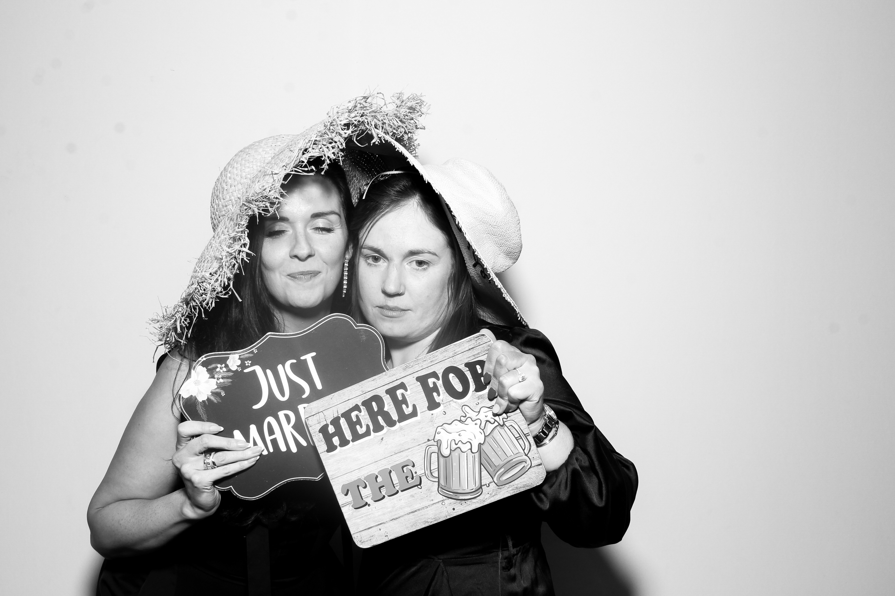 Sonia & Brett | View more photos from the event at gallery.snapmagic.ie/u/SnapMagic/Sonia-Brett