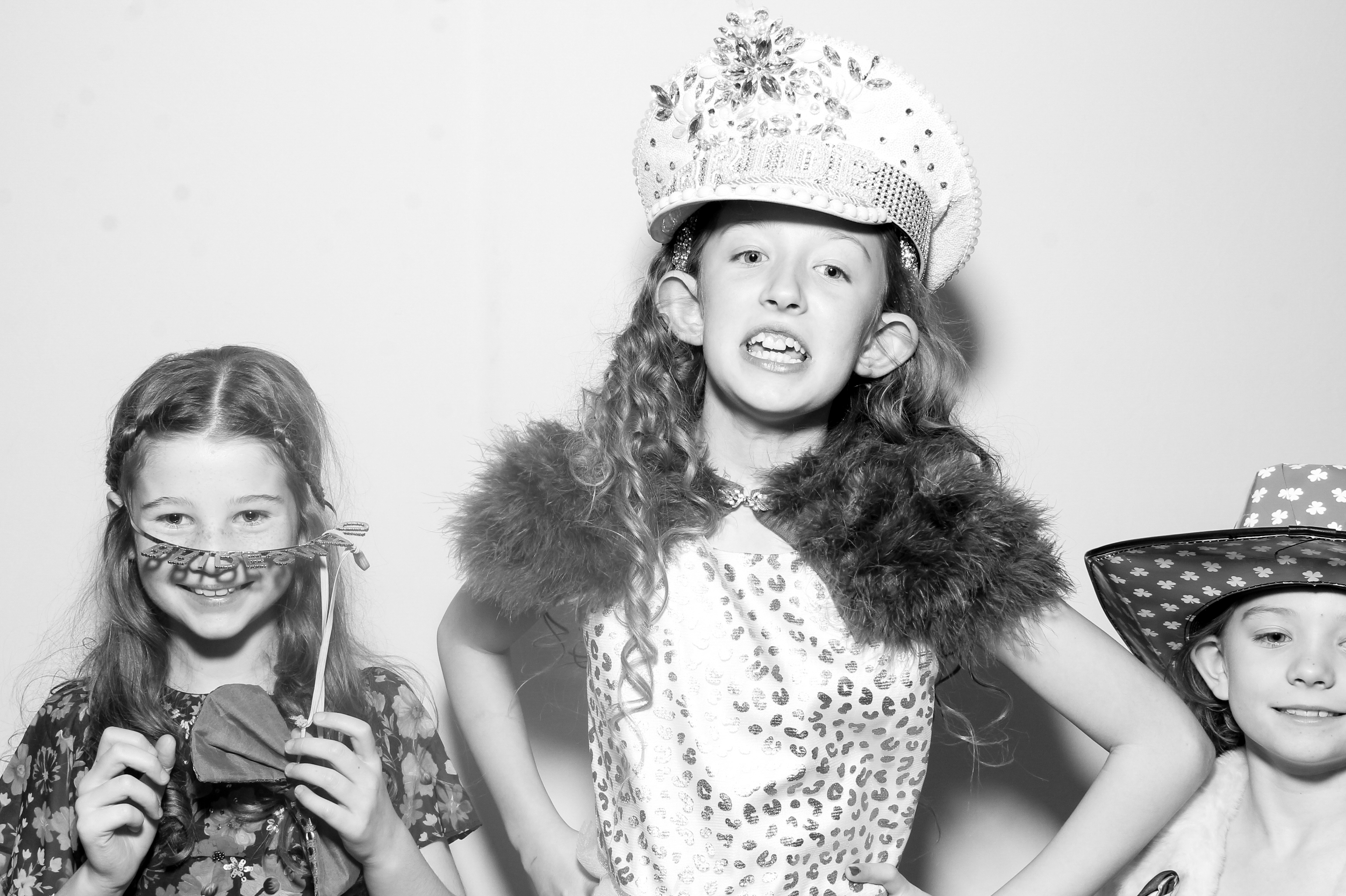 Sonia & Brett | View more photos from the event at gallery.snapmagic.ie/u/SnapMagic/Sonia-Brett