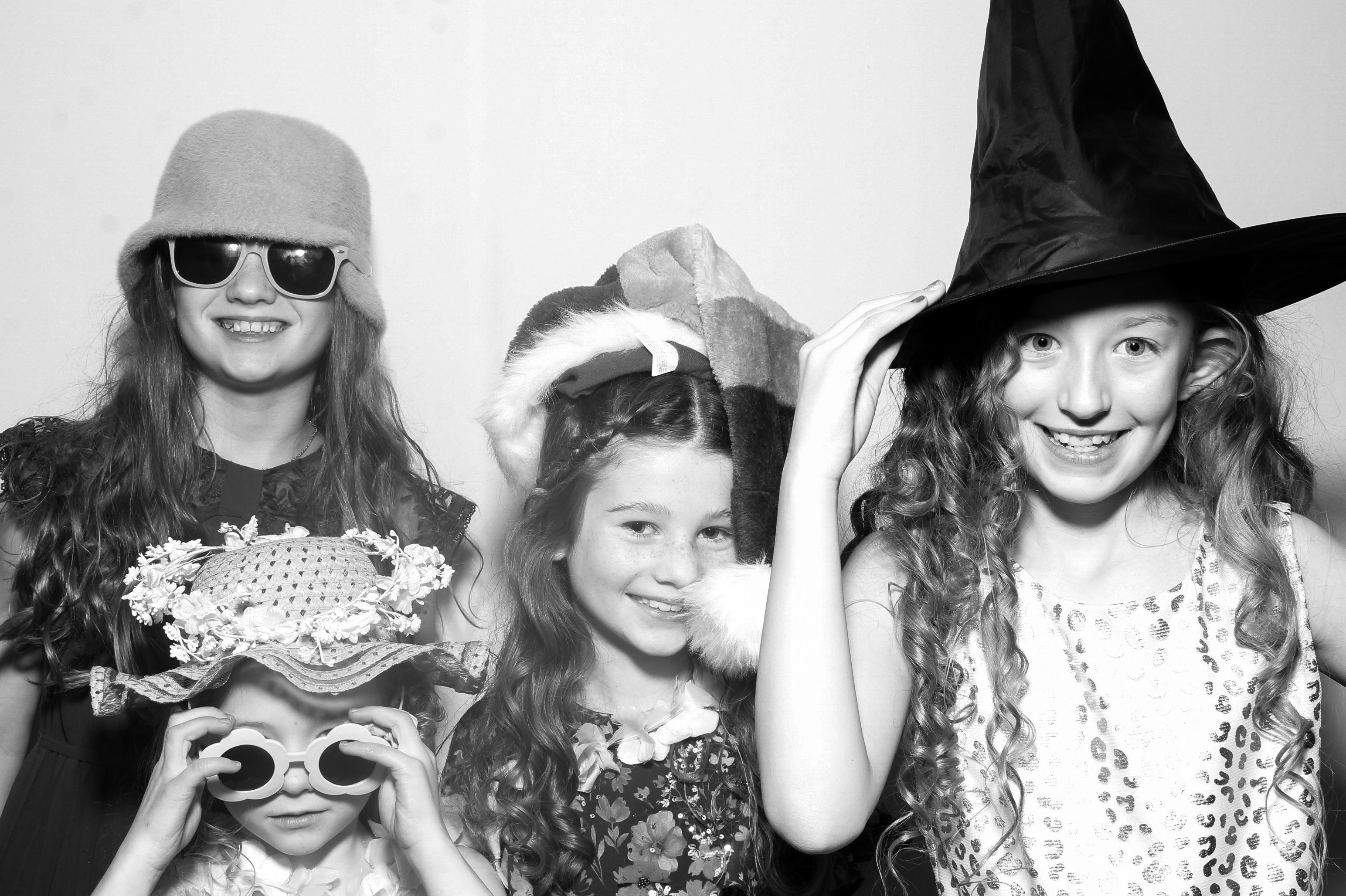 Sonia & Brett | View more photos from the event at gallery.snapmagic.ie/u/SnapMagic/Sonia-Brett