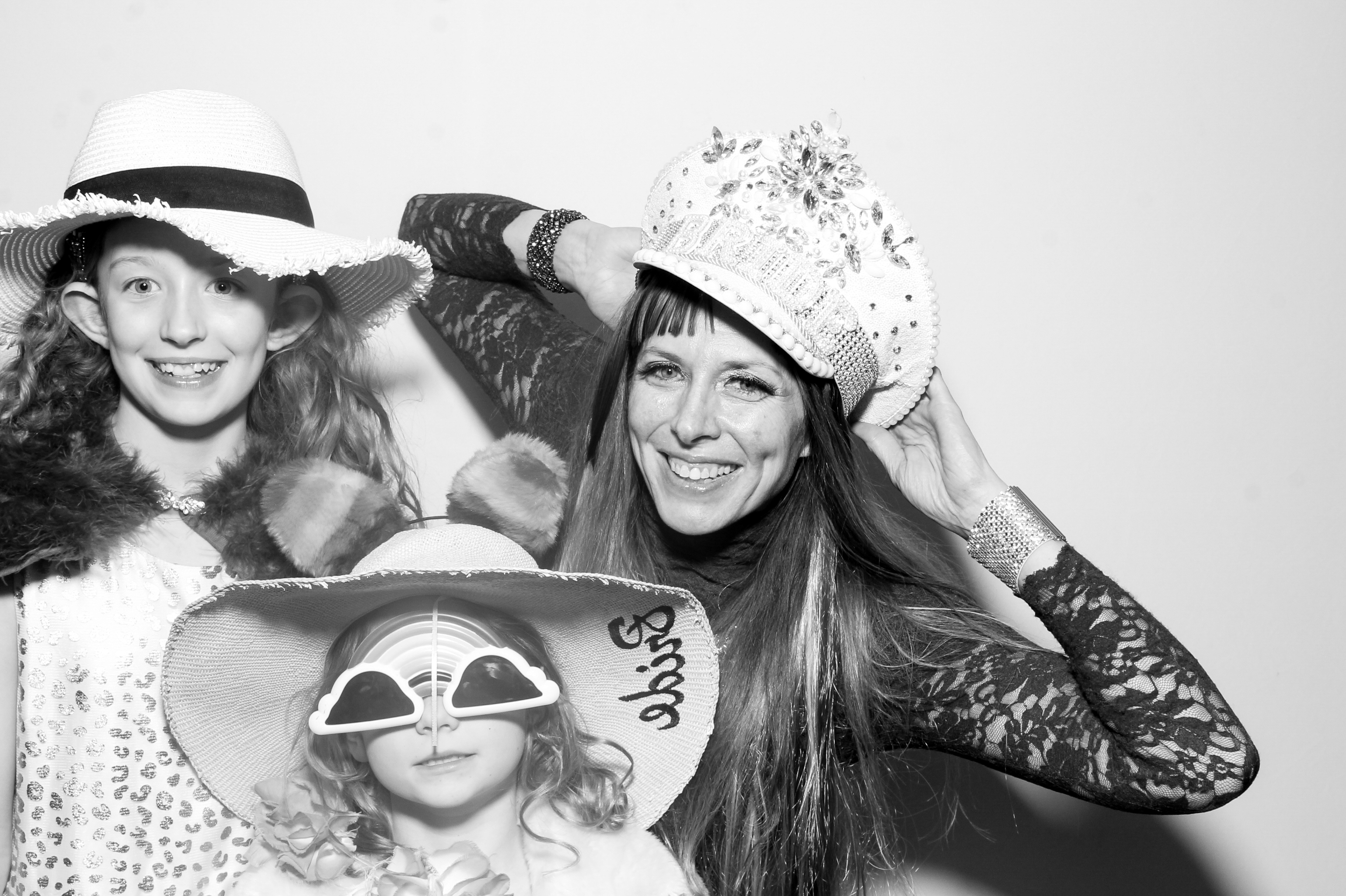 Sonia & Brett | View more photos from the event at gallery.snapmagic.ie/u/SnapMagic/Sonia-Brett