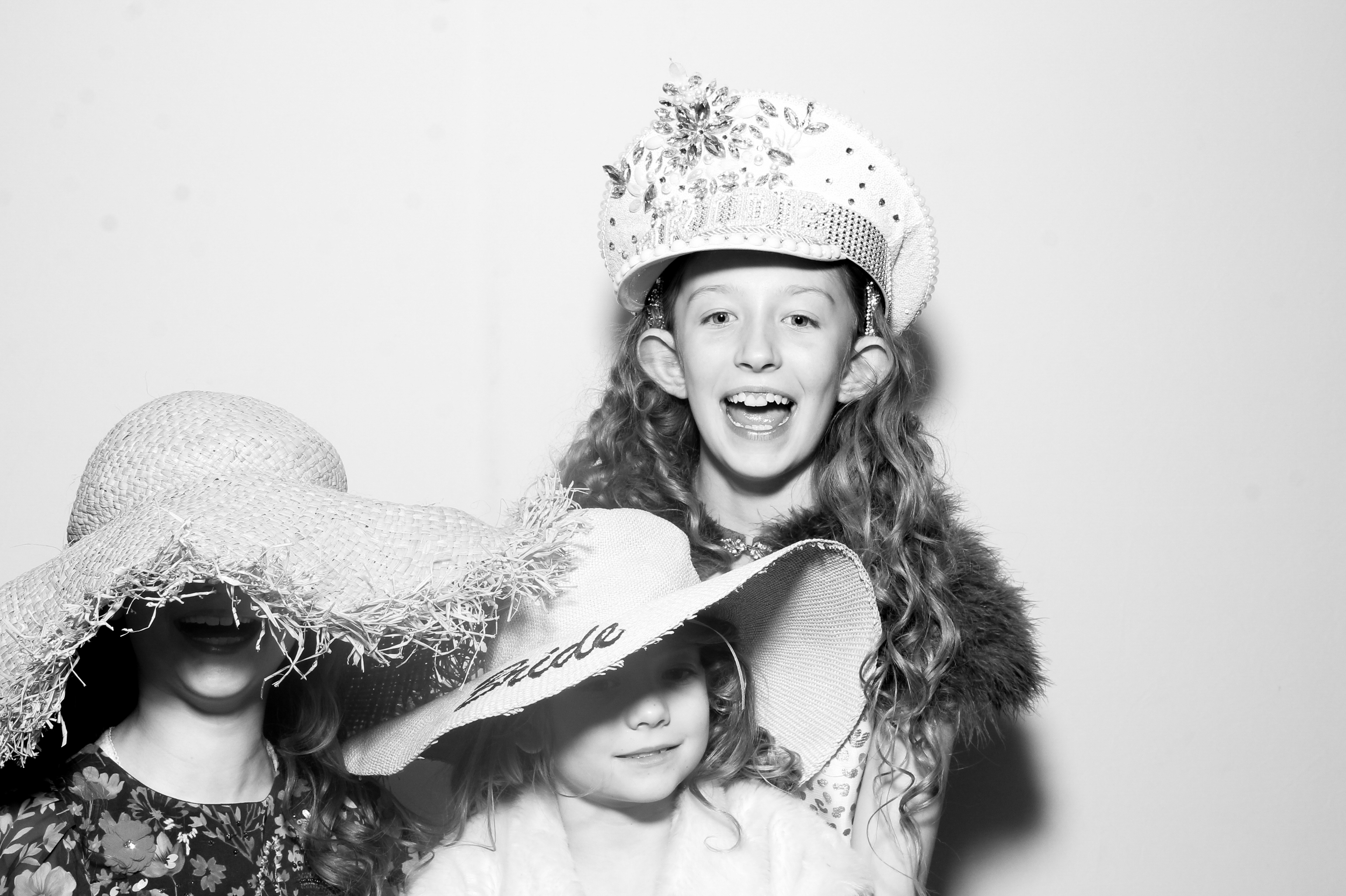 Sonia & Brett | View more photos from the event at gallery.snapmagic.ie/u/SnapMagic/Sonia-Brett