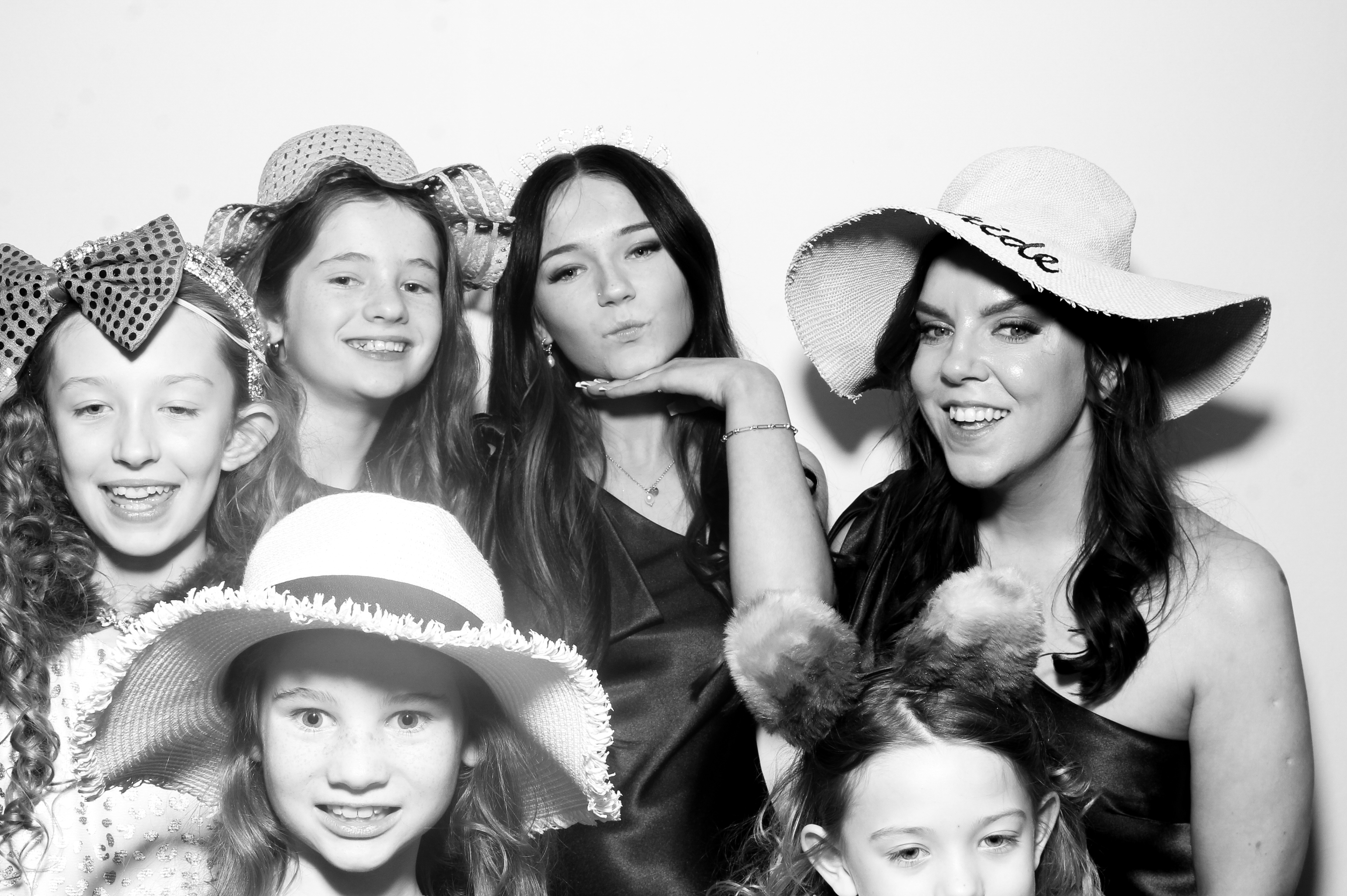 Sonia & Brett | View more photos from the event at gallery.snapmagic.ie/u/SnapMagic/Sonia-Brett