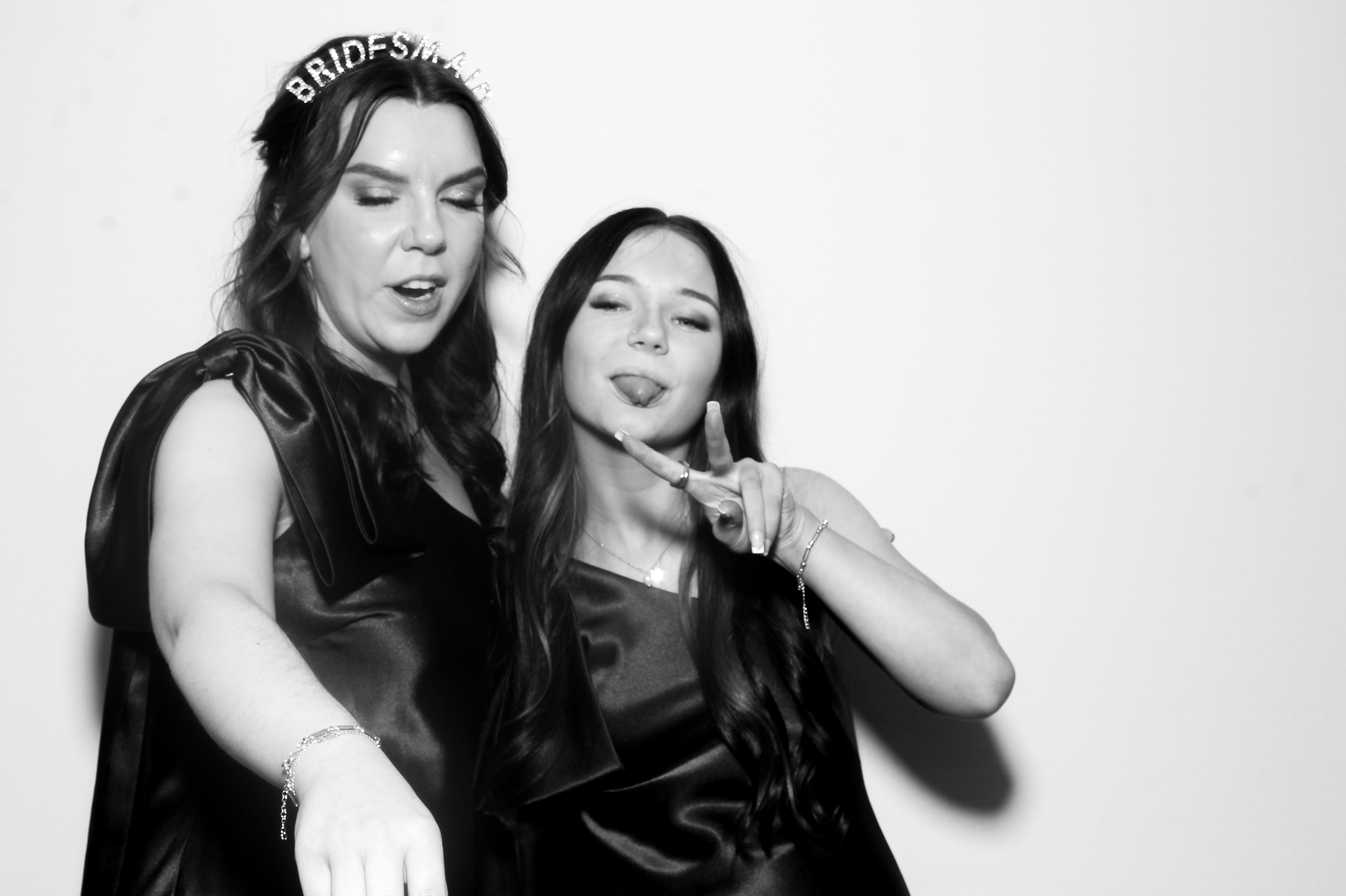 Sonia & Brett | View more photos from the event at gallery.snapmagic.ie/u/SnapMagic/Sonia-Brett