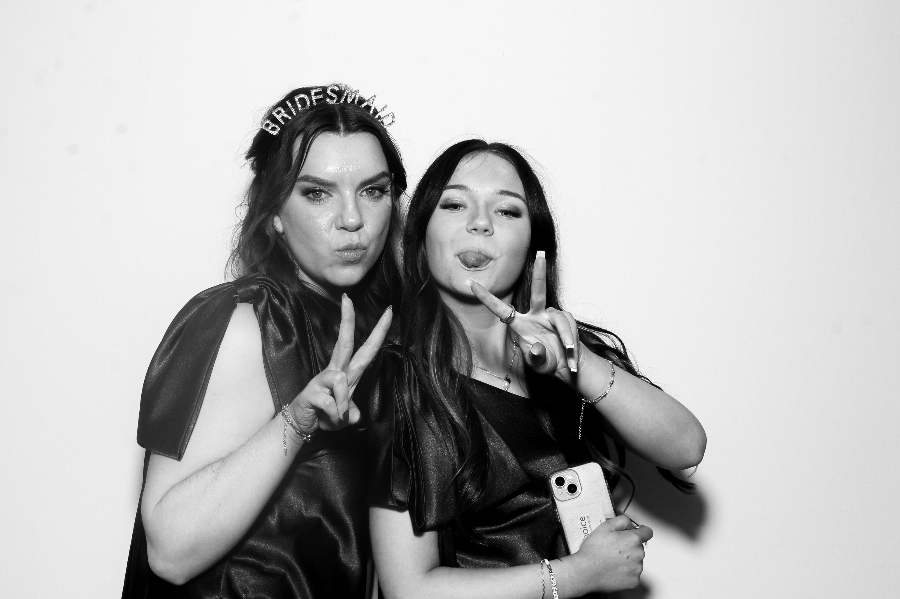 Sonia & Brett | View more photos from the event at gallery.snapmagic.ie/u/SnapMagic/Sonia-Brett