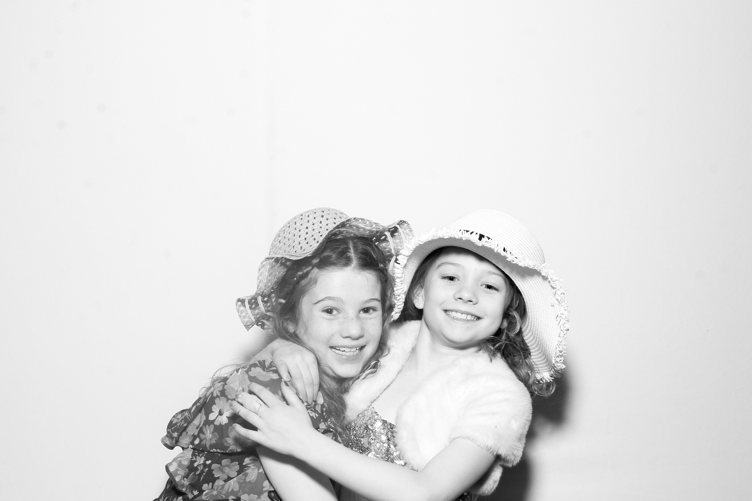 Sonia & Brett | View more photos from the event at gallery.snapmagic.ie/u/SnapMagic/Sonia-Brett