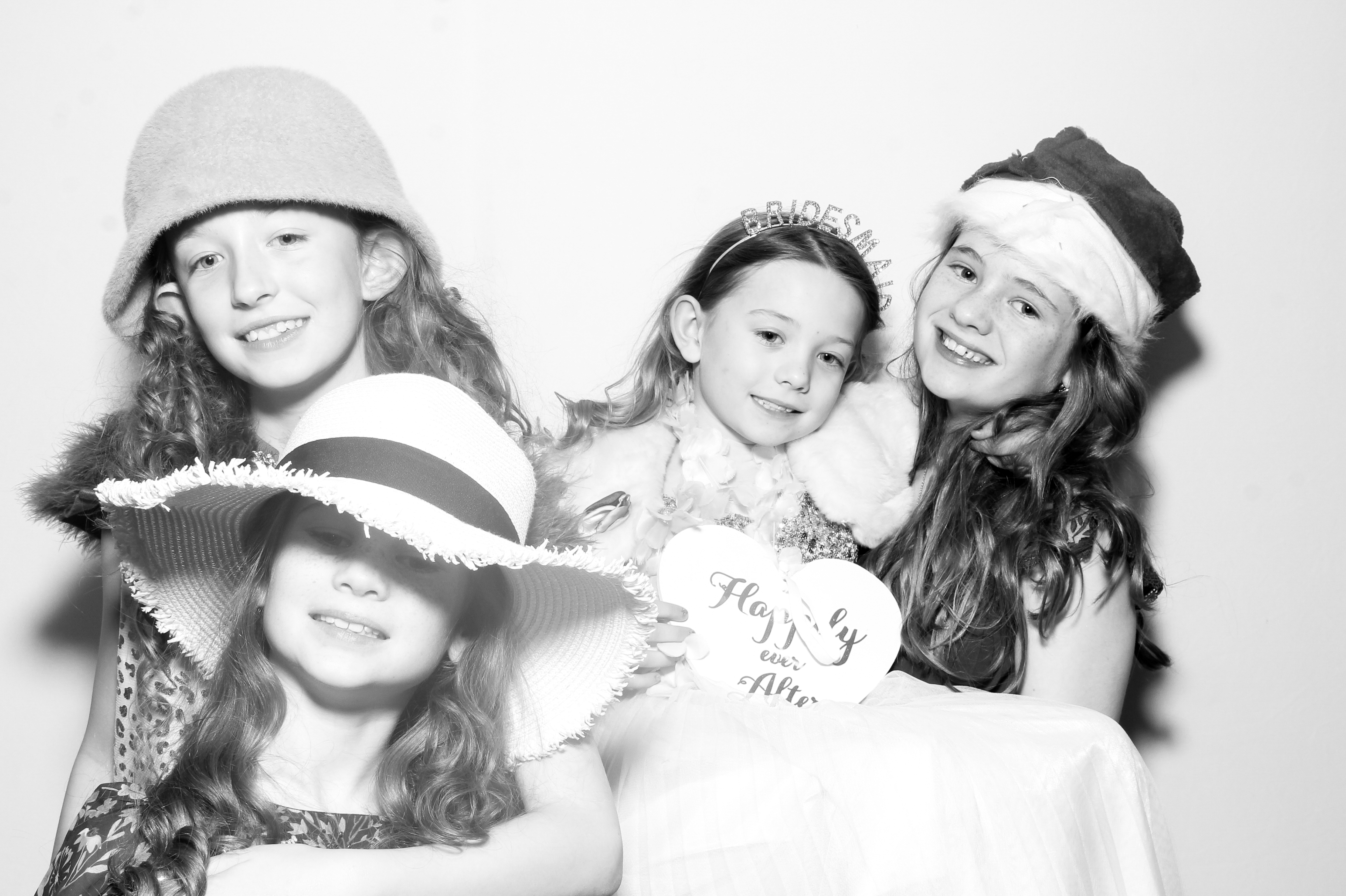 Sonia & Brett | View more photos from the event at gallery.snapmagic.ie/u/SnapMagic/Sonia-Brett