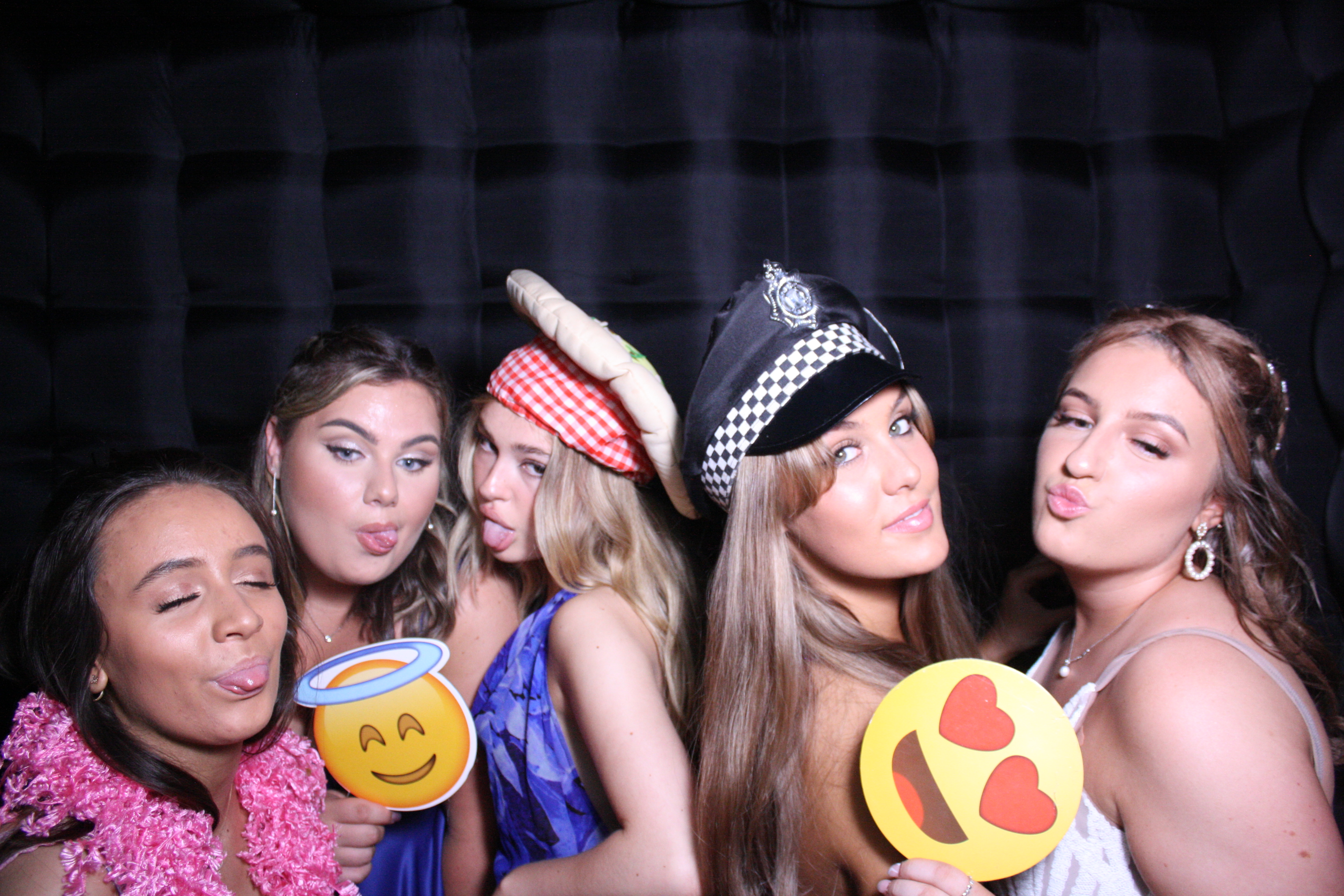 Lingfield Year 13 Leavers' Prom | View more photos from the event at galleries.surreyfacebooth.co.uk/u/Surrey-FaceBooth/Lingfield-Year-13-Leavers-Prom