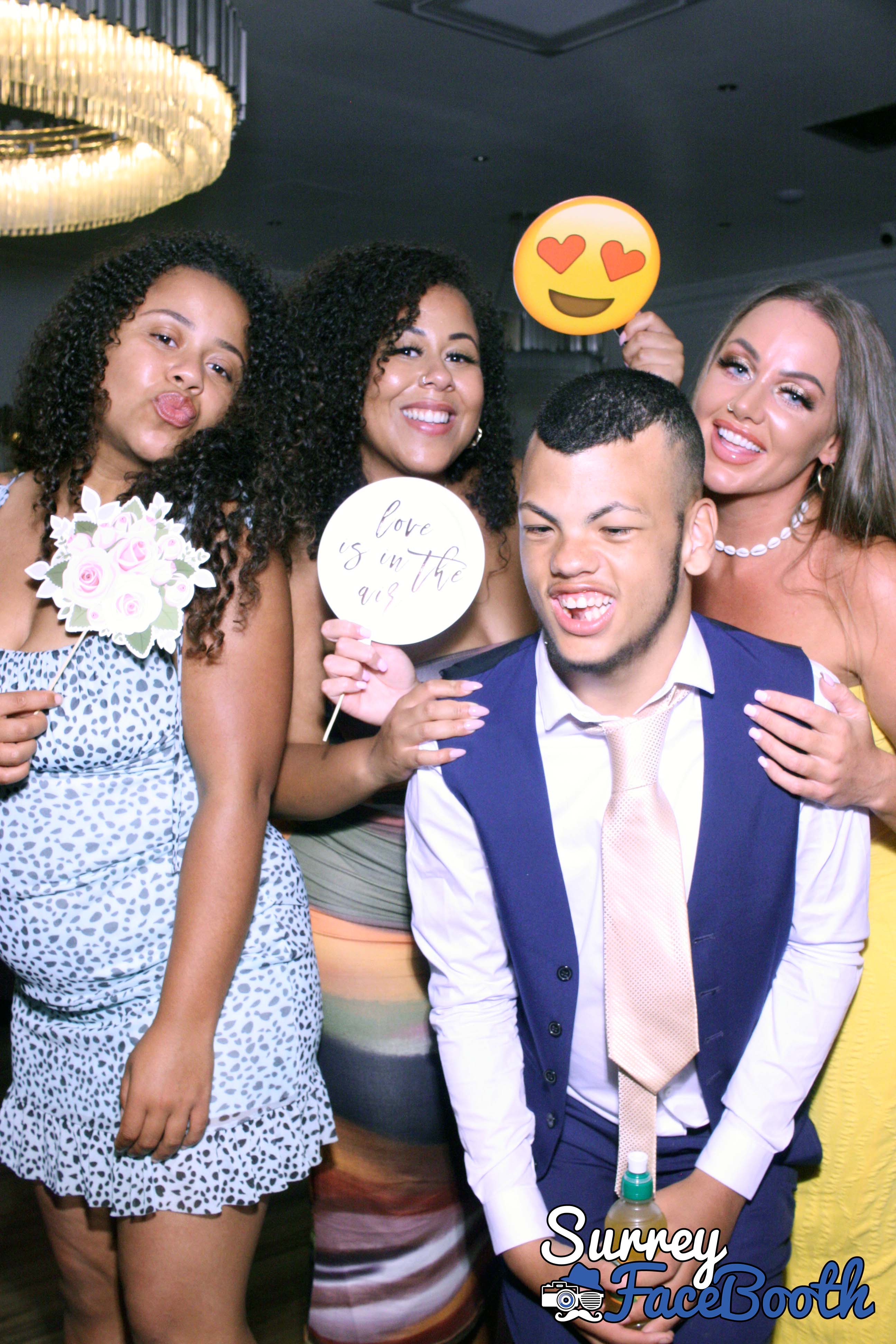 Hannah & Loz's Wedding | View more photos from the event at galleries.surreyfacebooth.co.uk/u/Surrey-FaceBooth/Hannah-Lozs-Wedding