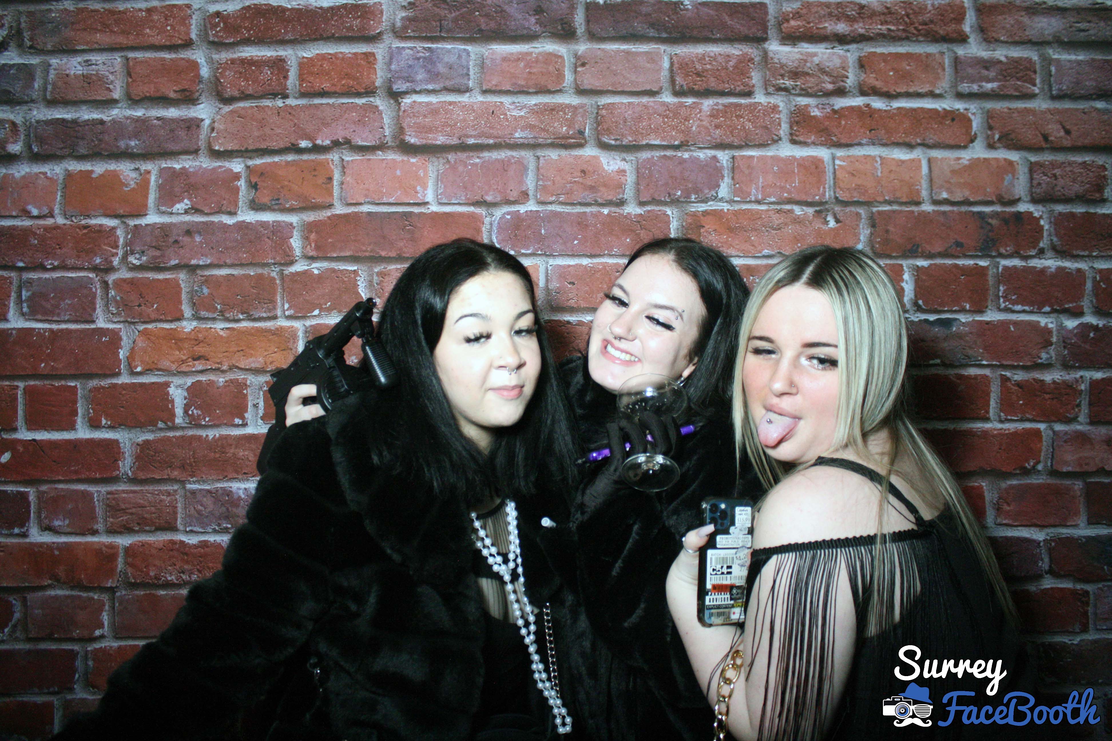 Isabella's 18th Birthday | View more photos from the event at galleries.surreyfacebooth.co.uk/u/Surrey-FaceBooth/Isabellas-18th-Birthday