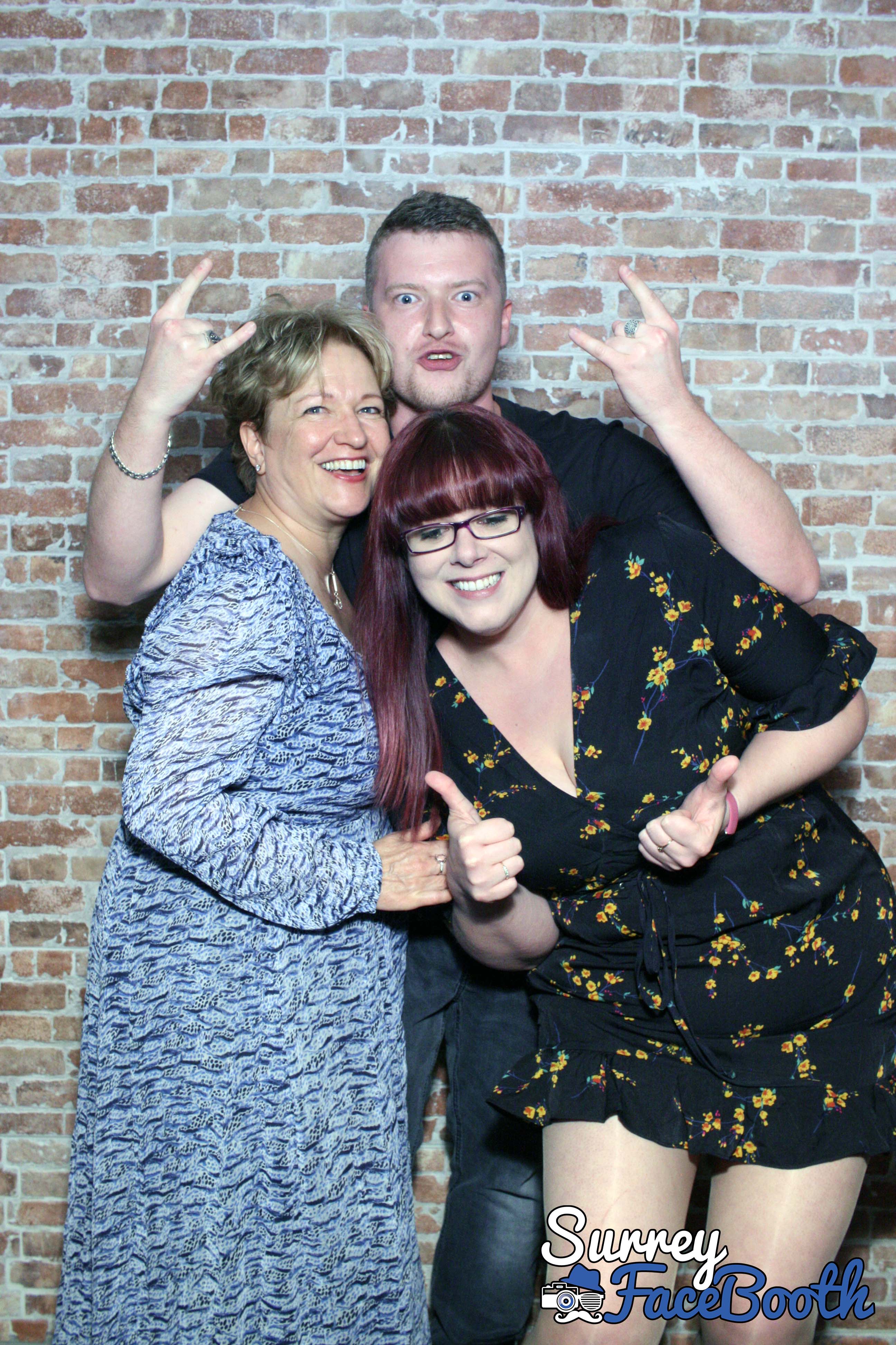 Laura's 30th Birthday | View more photos from the event at galleries.surreyfacebooth.co.uk/u/Surrey-FaceBooth/Lauras-30th-Birthday