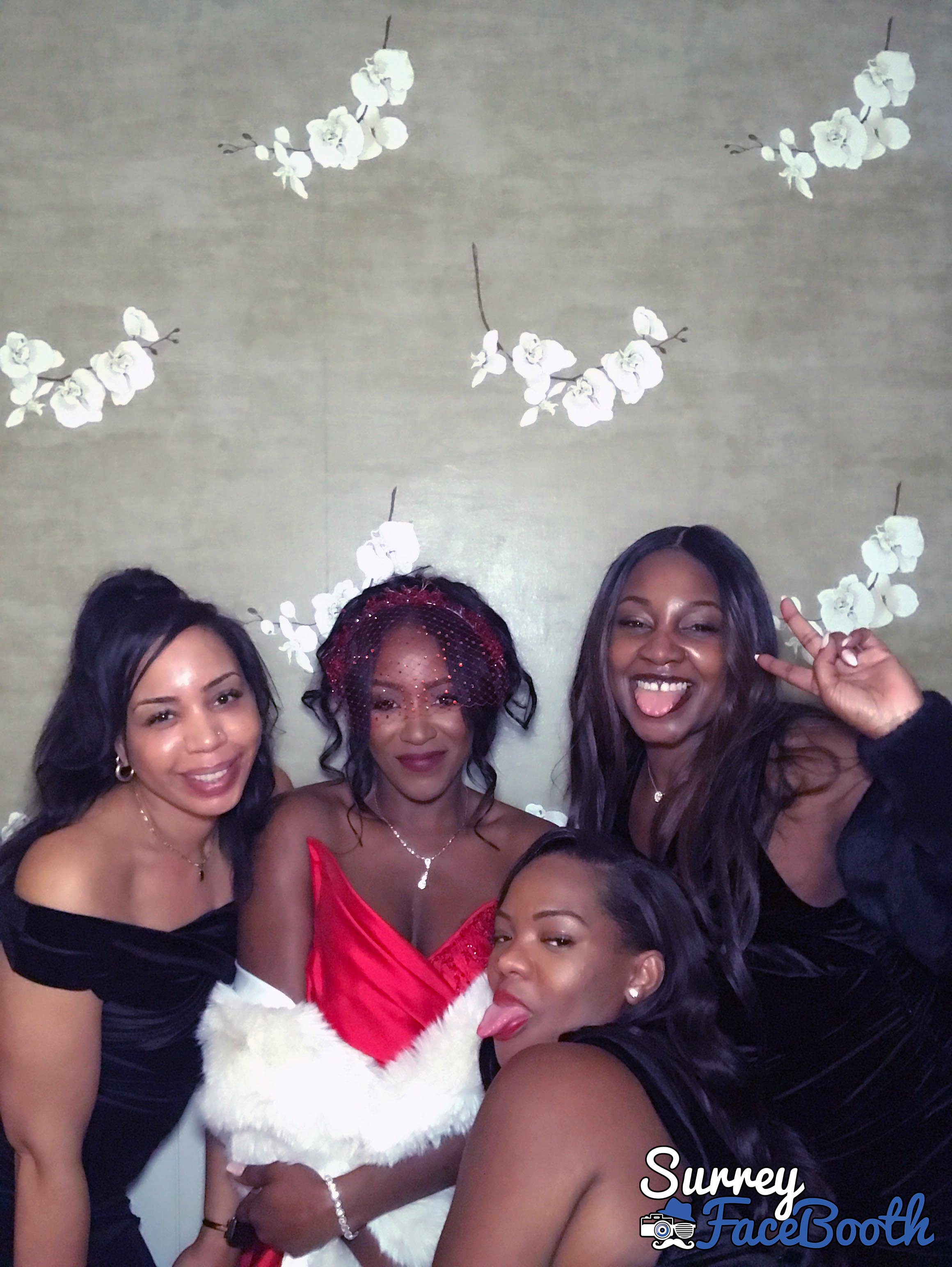  Daniel & Vicky's Wedding | View more photos from the event at galleries.surreyfacebooth.co.uk/u/Surrey-FaceBooth/Daniel-Vickys-Wedding