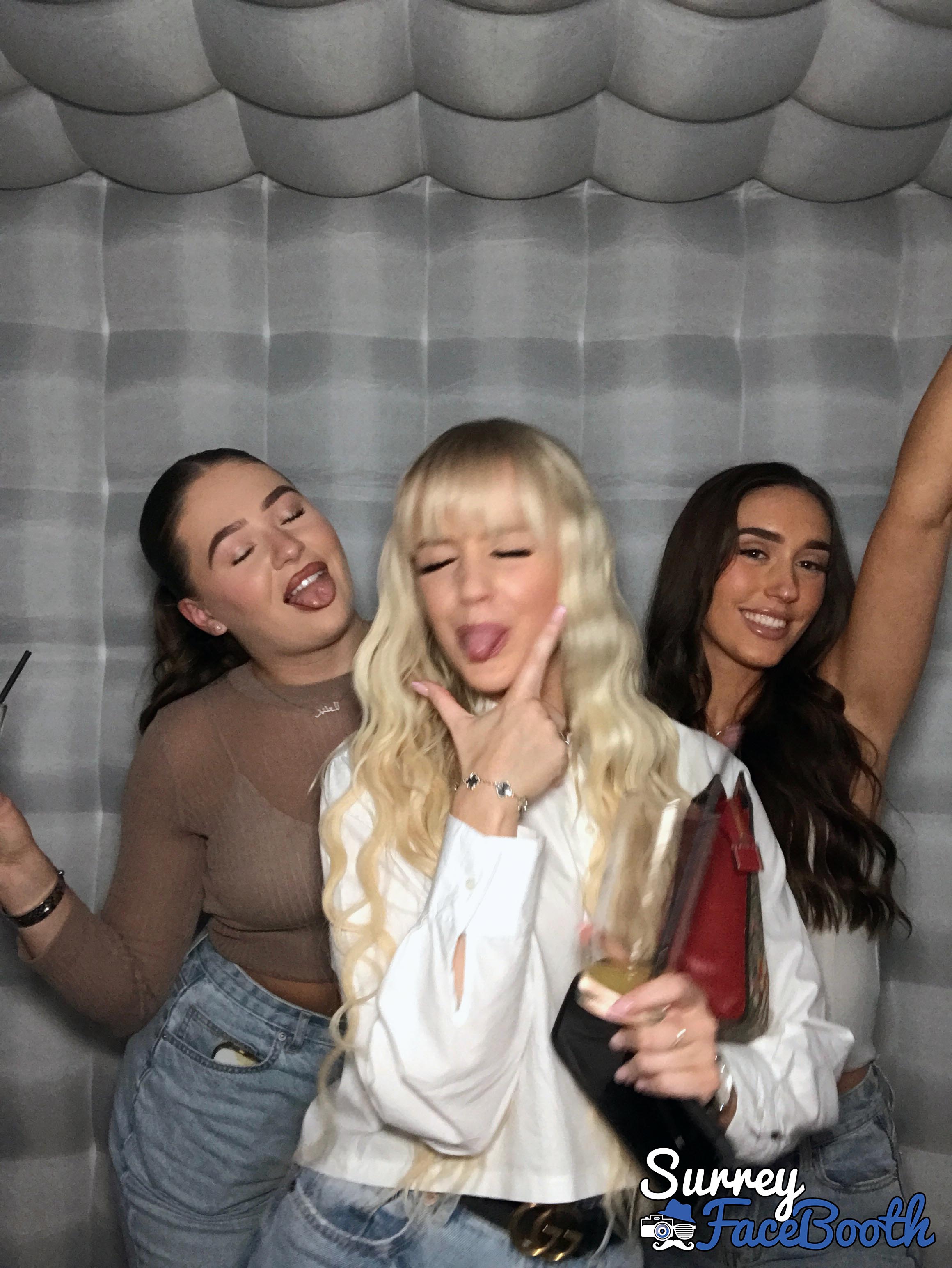 Jas' Birthday Bash | View more photos from the event at galleries.surreyfacebooth.co.uk/u/Surrey-FaceBooth/Jas-Birthday-Bash