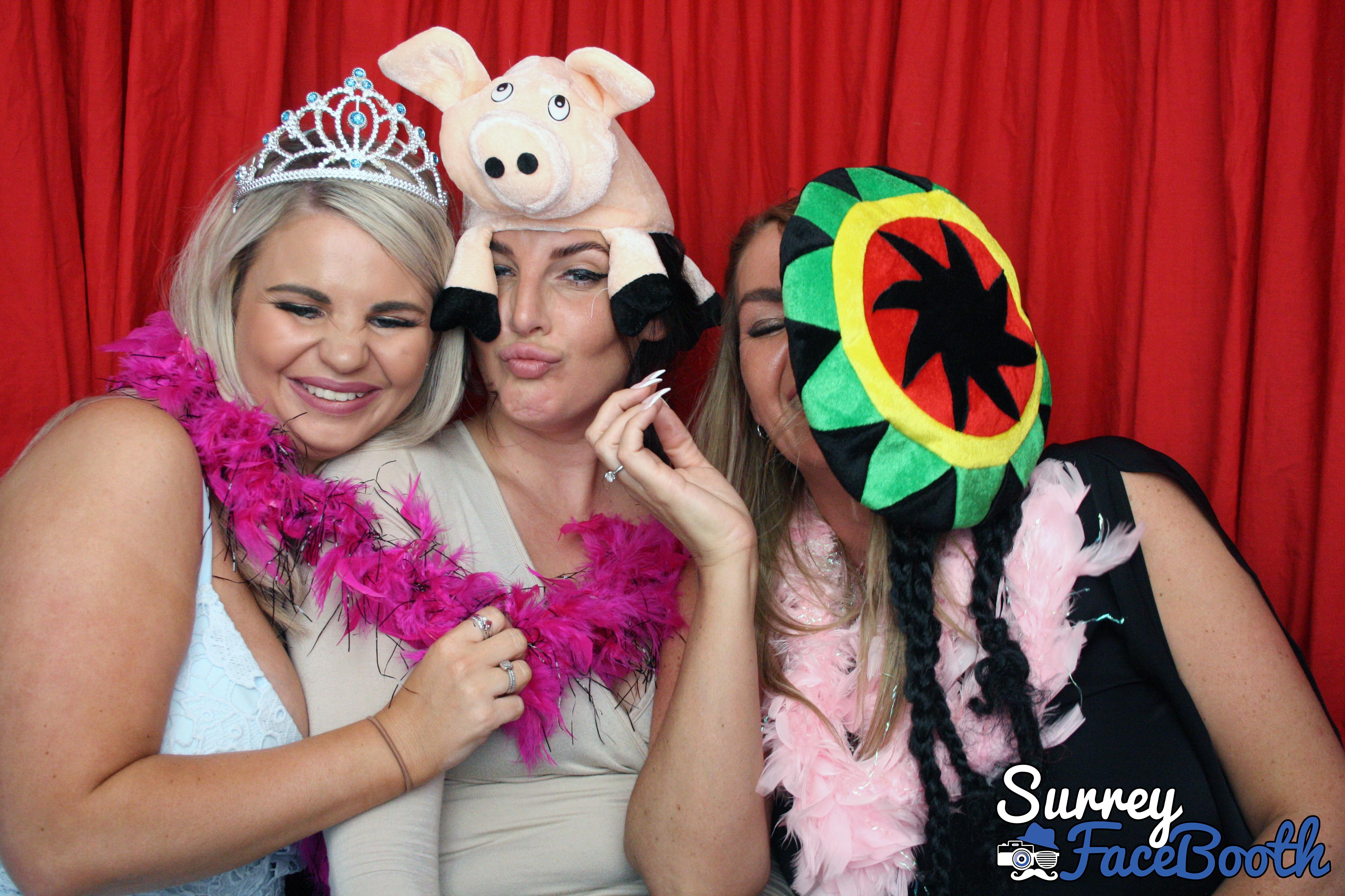  Melanie & Edward's Wedding | View more photos from the event at galleries.surreyfacebooth.co.uk/u/Surrey-FaceBooth/Melanie-Edwards-Wedding