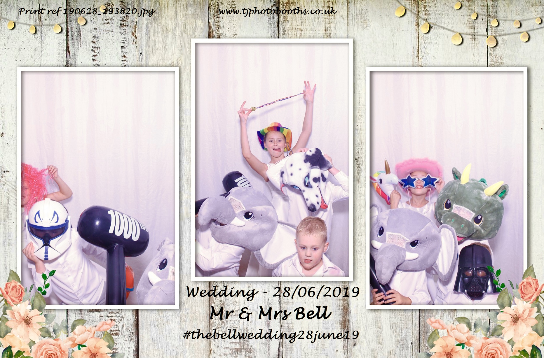 Mr & Mrs Bell | View more photos from the event at gallery.tjphotobooths.co.uk/u/TJPhotobooths/Mr-Mrs-Bell