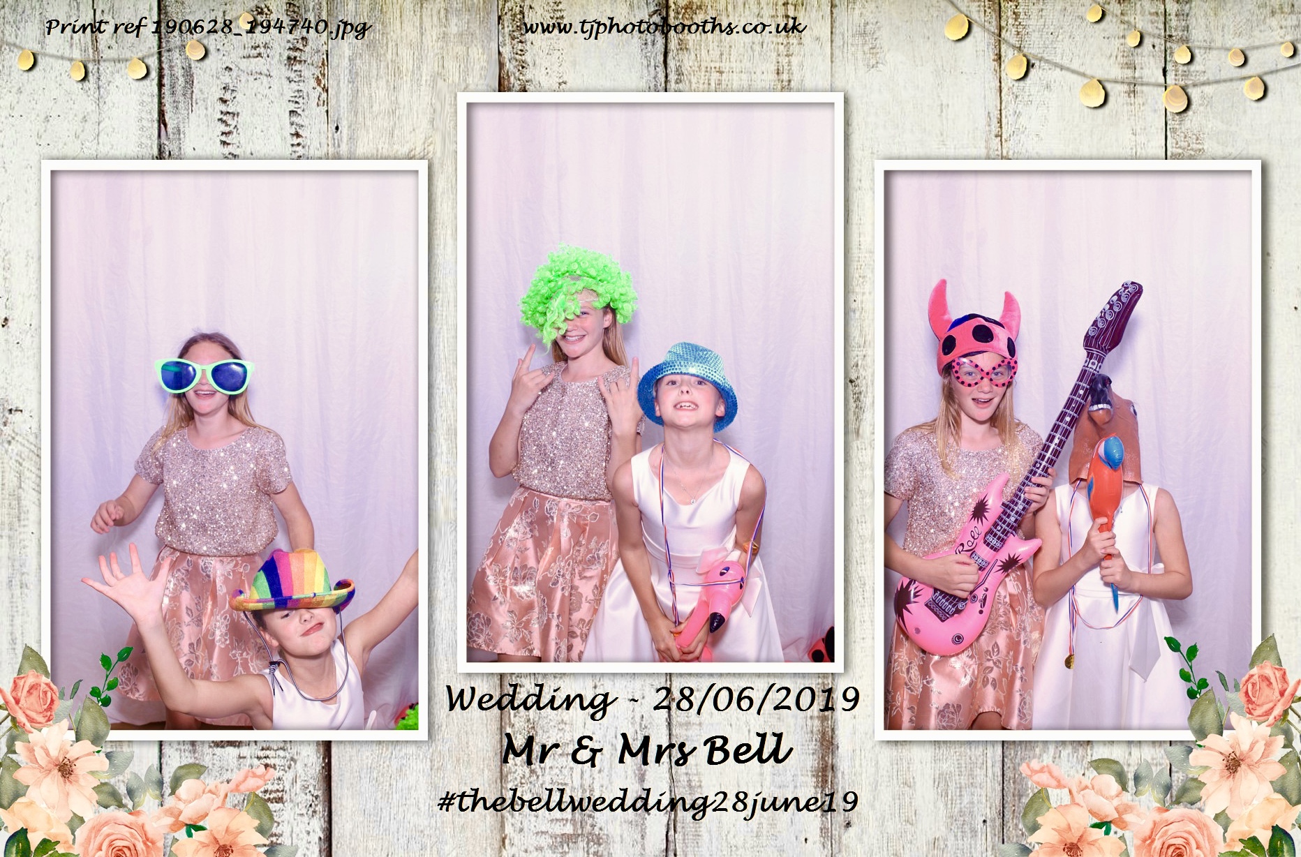 Mr & Mrs Bell | View more photos from the event at gallery.tjphotobooths.co.uk/u/TJPhotobooths/Mr-Mrs-Bell