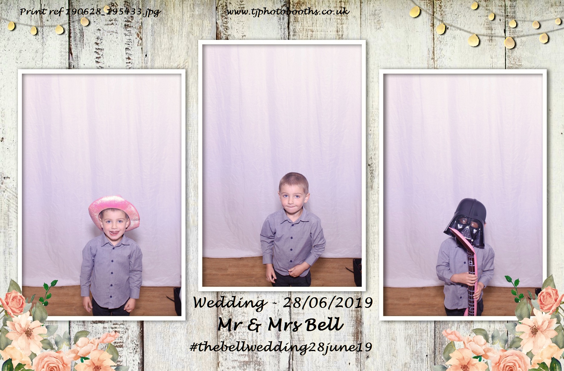 Mr & Mrs Bell | View more photos from the event at gallery.tjphotobooths.co.uk/u/TJPhotobooths/Mr-Mrs-Bell