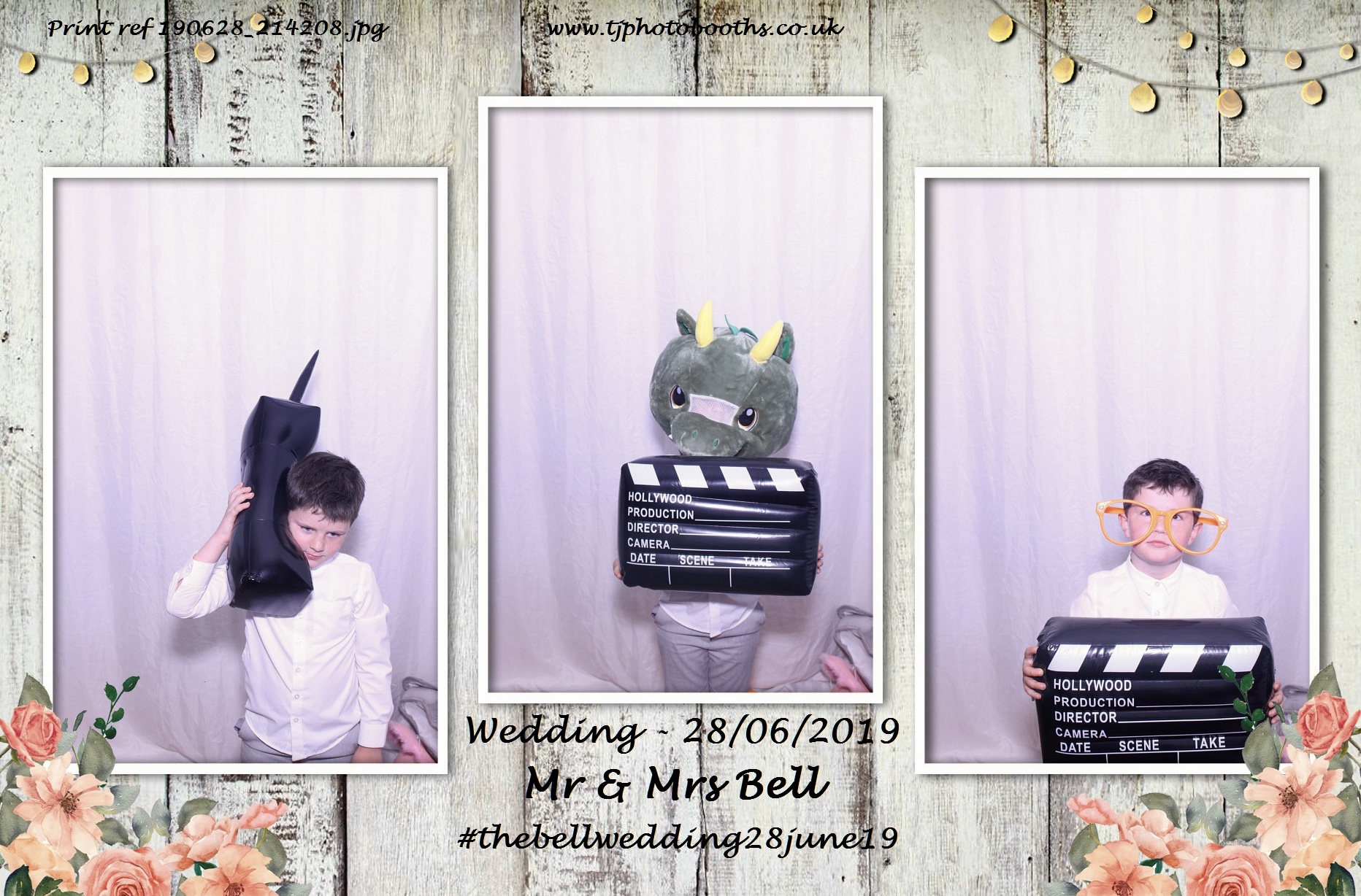 Mr & Mrs Bell | View more photos from the event at gallery.tjphotobooths.co.uk/u/TJPhotobooths/Mr-Mrs-Bell