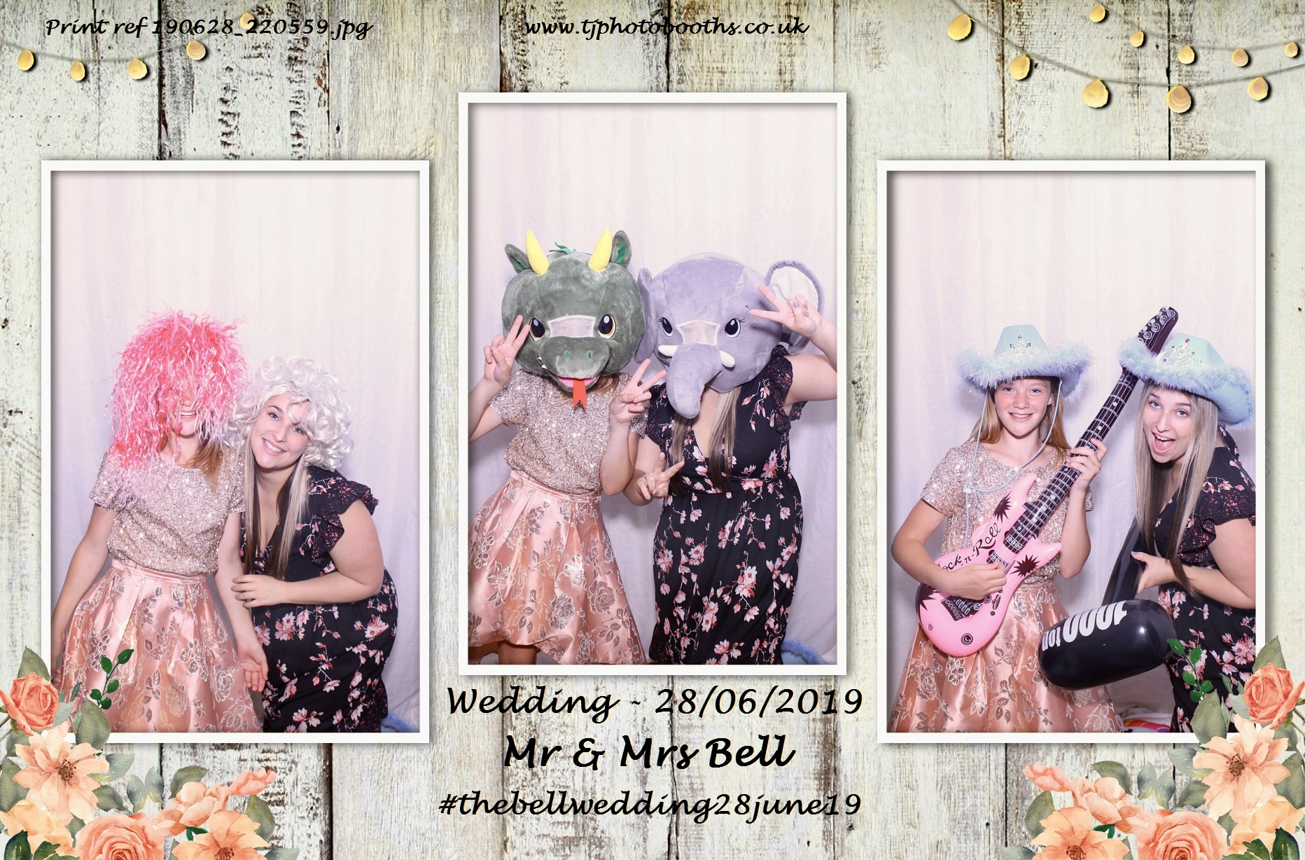 Mr & Mrs Bell | View more photos from the event at gallery.tjphotobooths.co.uk/u/TJPhotobooths/Mr-Mrs-Bell
