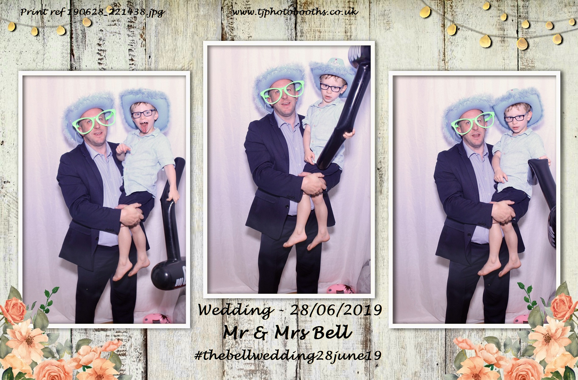 Mr & Mrs Bell | View more photos from the event at gallery.tjphotobooths.co.uk/u/TJPhotobooths/Mr-Mrs-Bell