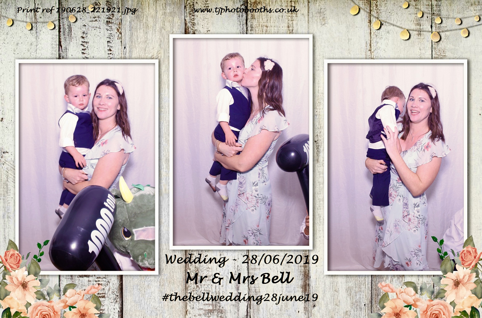 Mr & Mrs Bell | View more photos from the event at gallery.tjphotobooths.co.uk/u/TJPhotobooths/Mr-Mrs-Bell