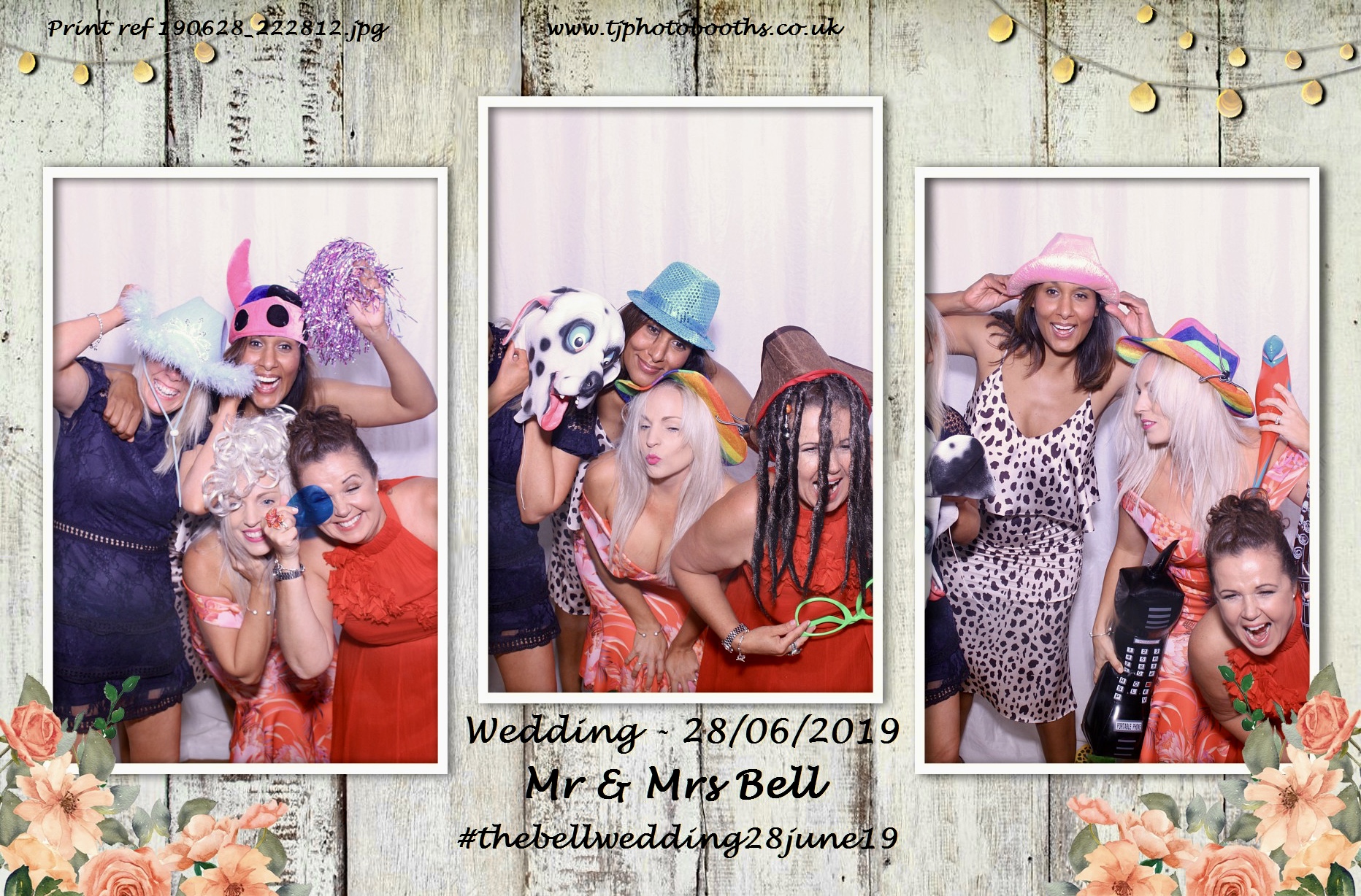 Mr & Mrs Bell | View more photos from the event at gallery.tjphotobooths.co.uk/u/TJPhotobooths/Mr-Mrs-Bell