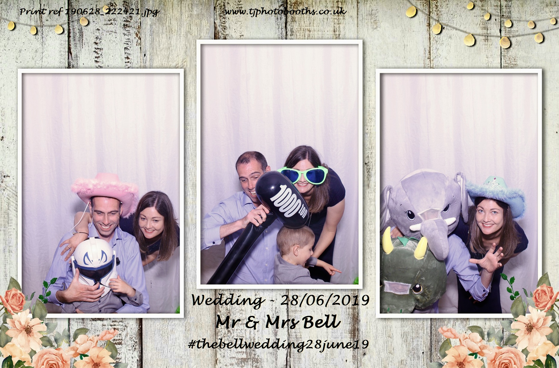 Mr & Mrs Bell | View more photos from the event at gallery.tjphotobooths.co.uk/u/TJPhotobooths/Mr-Mrs-Bell