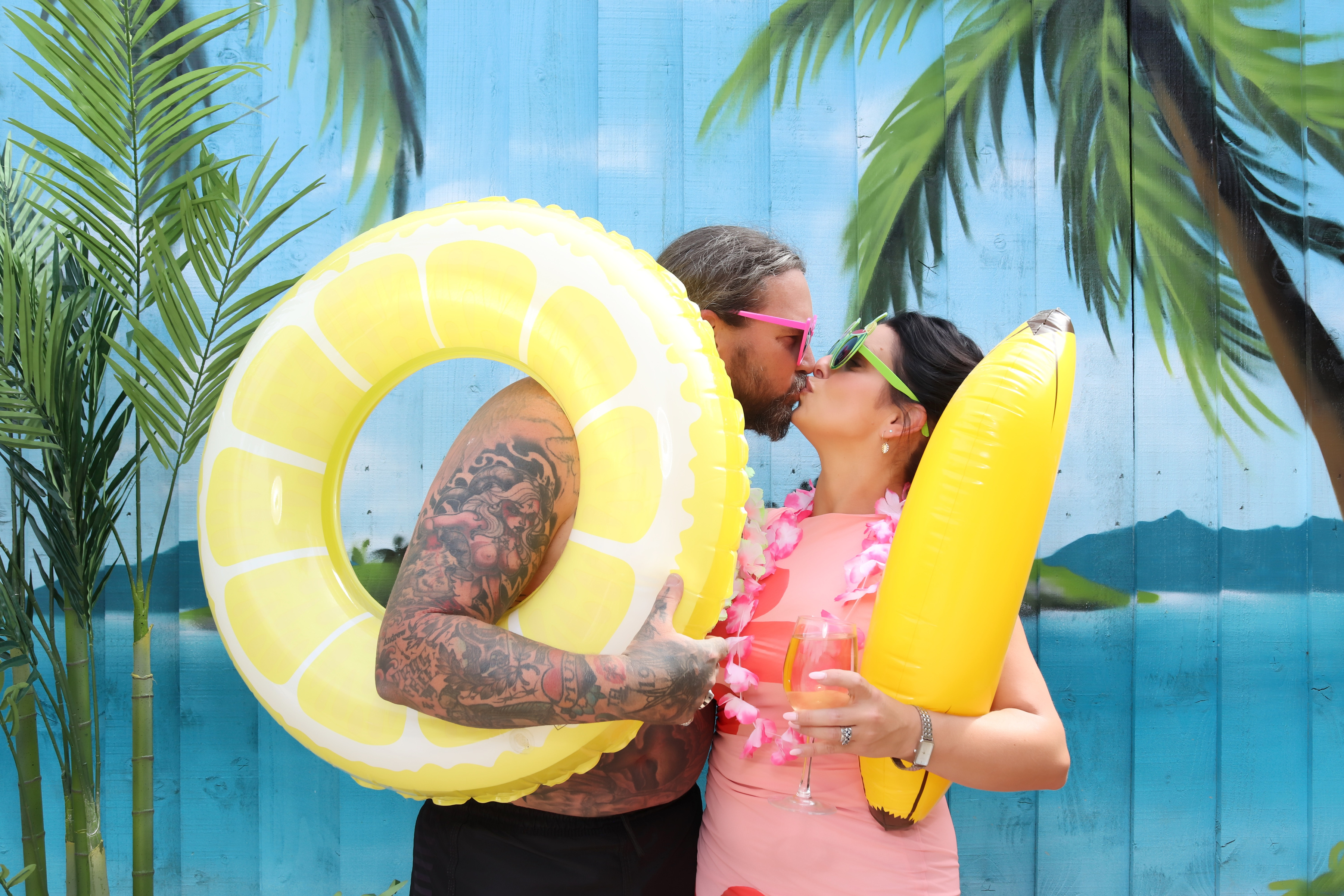 Aloha from Volare | View more photos from the event at gallery.pbooth.co.uk/u/ThePboothCompany/Aloha-from-Volare