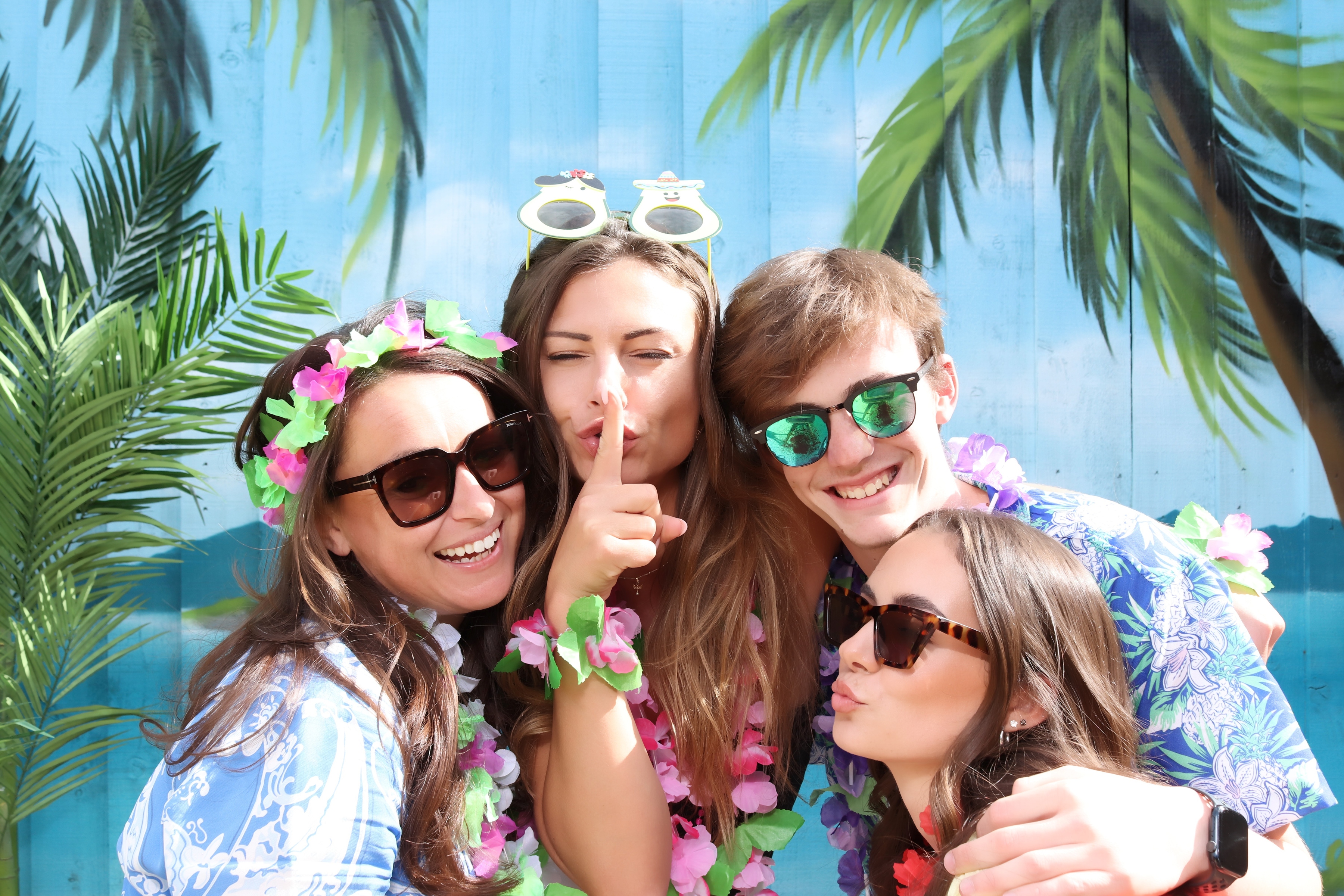 Aloha from Volare | View more photos from the event at gallery.pbooth.co.uk/u/ThePboothCompany/Aloha-from-Volare