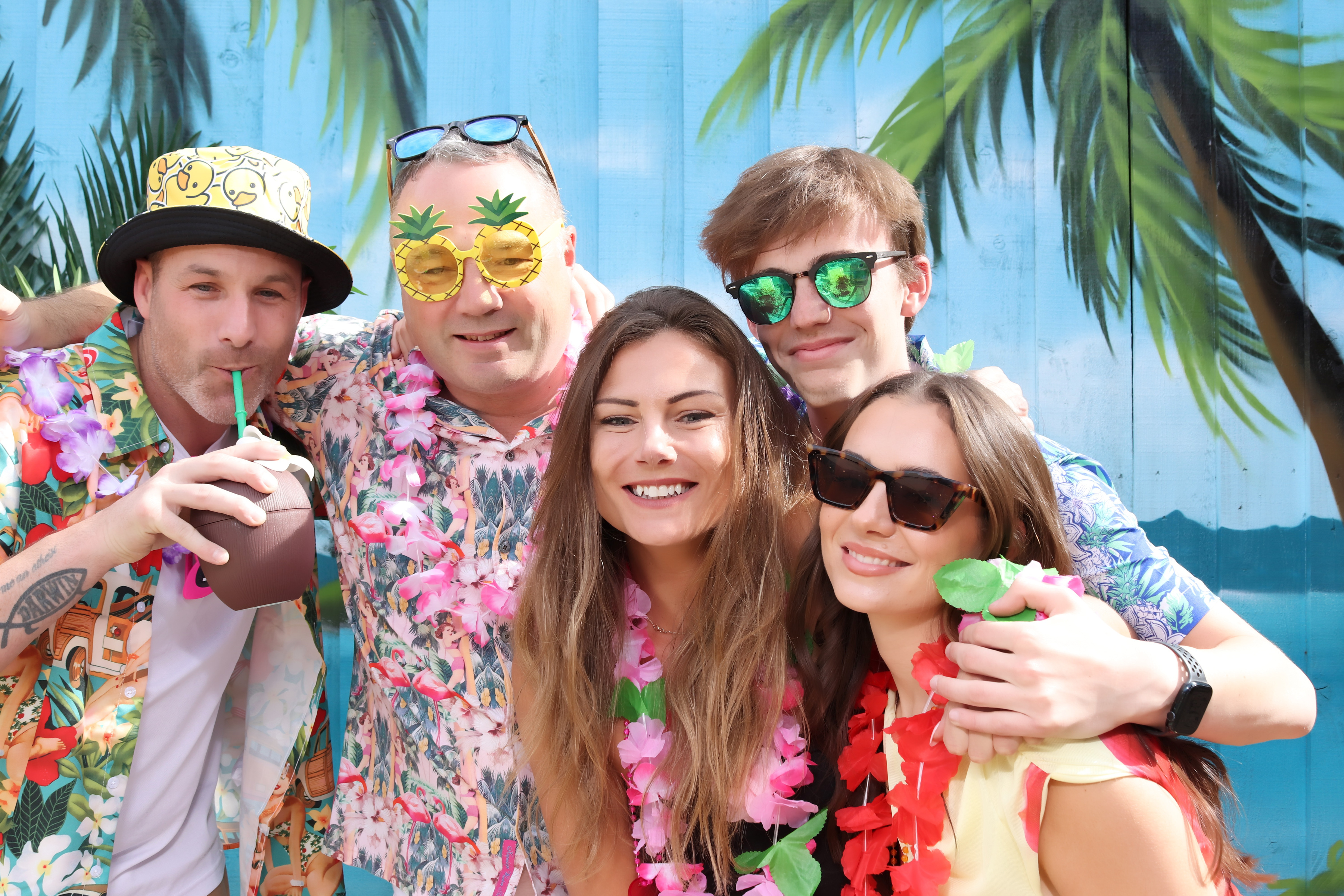 Aloha from Volare | View more photos from the event at gallery.pbooth.co.uk/u/ThePboothCompany/Aloha-from-Volare