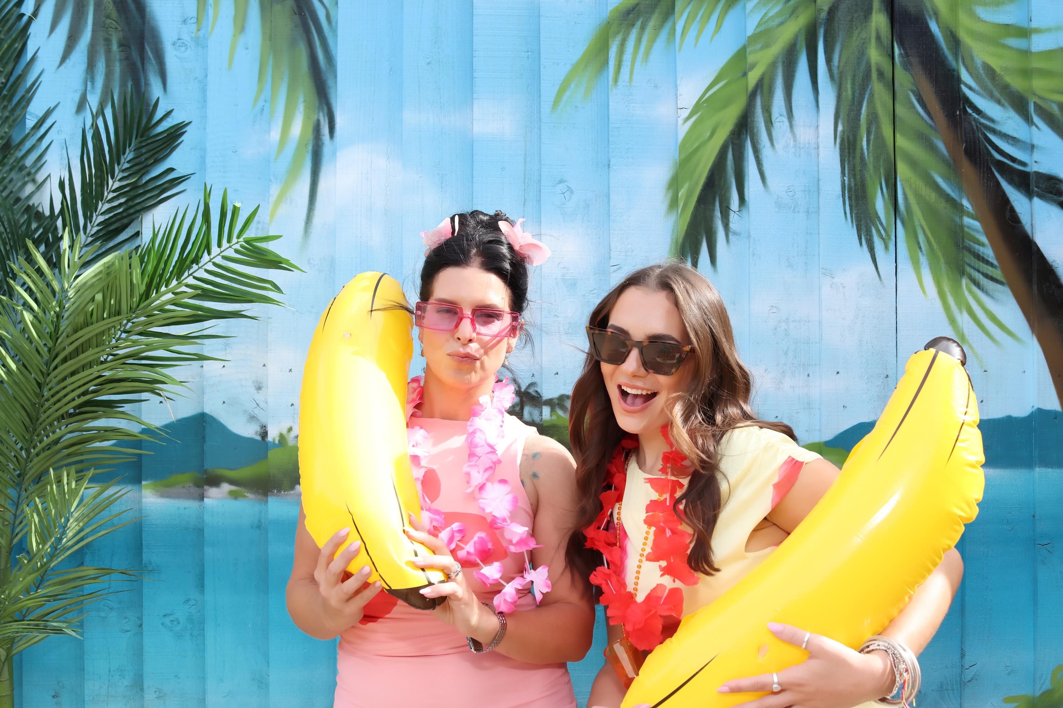 Aloha from Volare | View more photos from the event at gallery.pbooth.co.uk/u/ThePboothCompany/Aloha-from-Volare