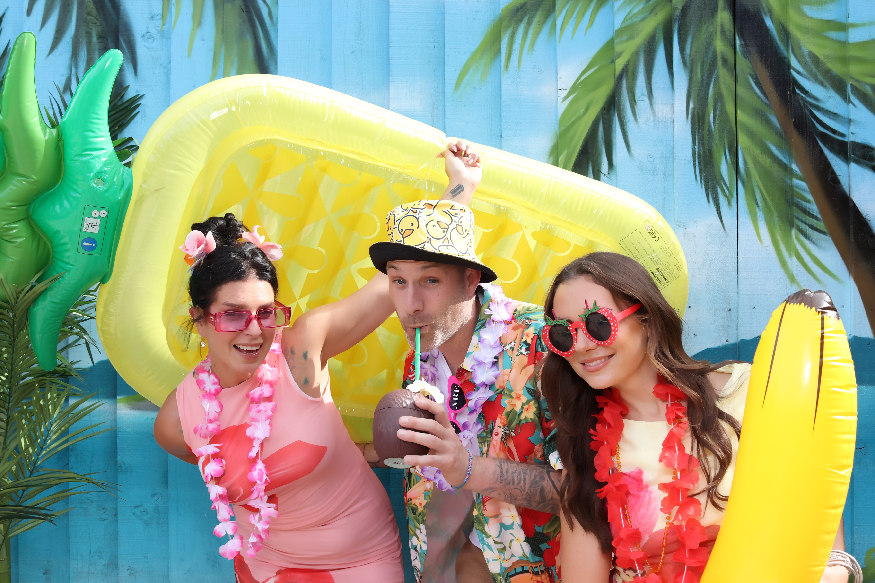 Aloha from Volare | View more photos from the event at gallery.pbooth.co.uk/u/ThePboothCompany/Aloha-from-Volare