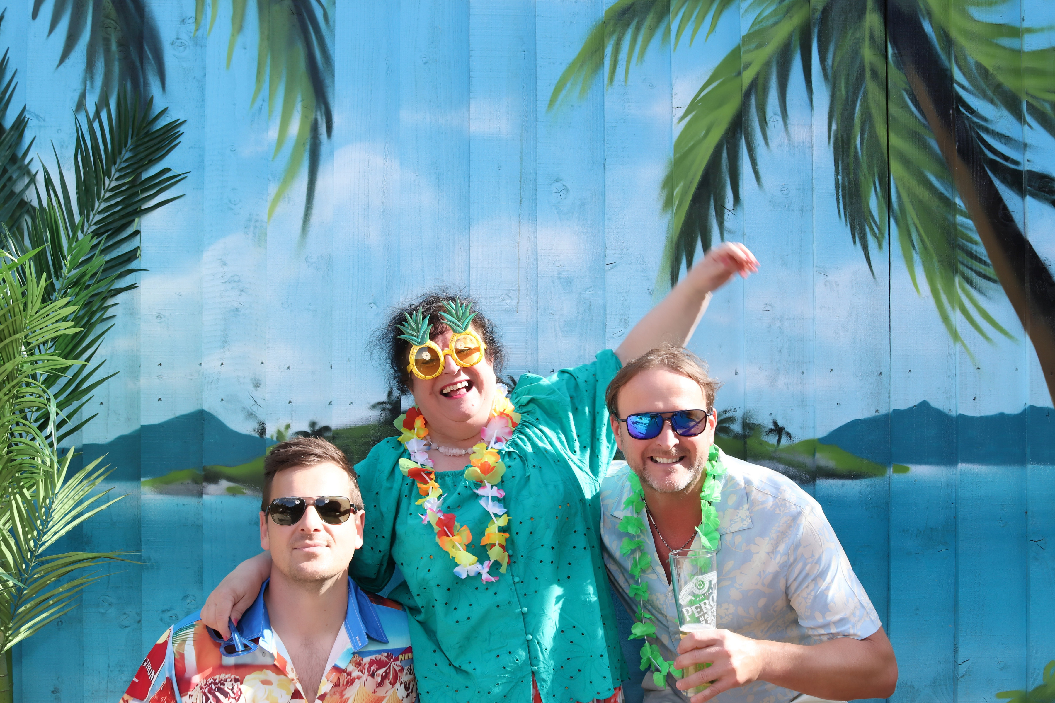 Aloha from Volare | View more photos from the event at gallery.pbooth.co.uk/u/ThePboothCompany/Aloha-from-Volare