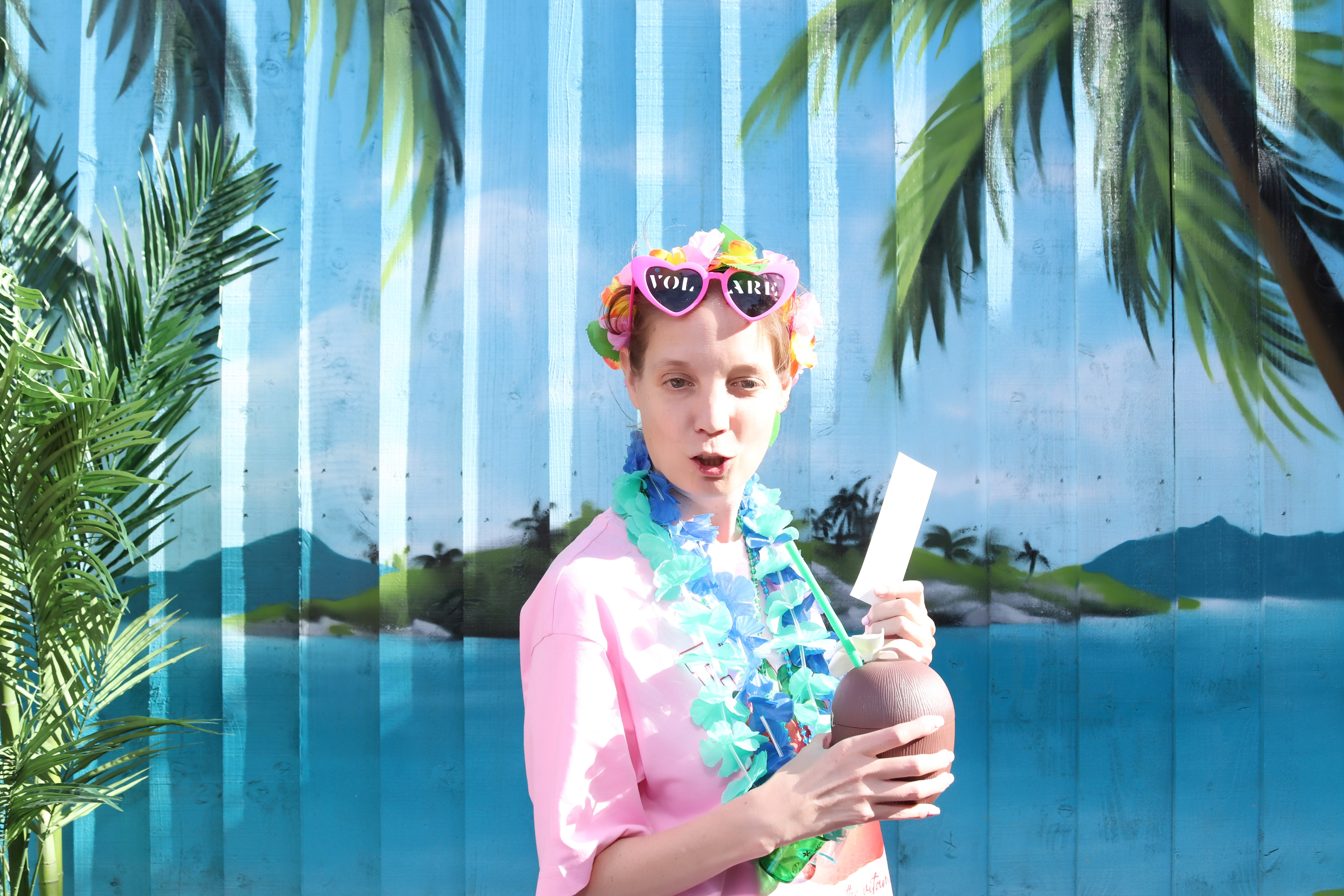 Aloha from Volare | View more photos from the event at gallery.pbooth.co.uk/u/ThePboothCompany/Aloha-from-Volare