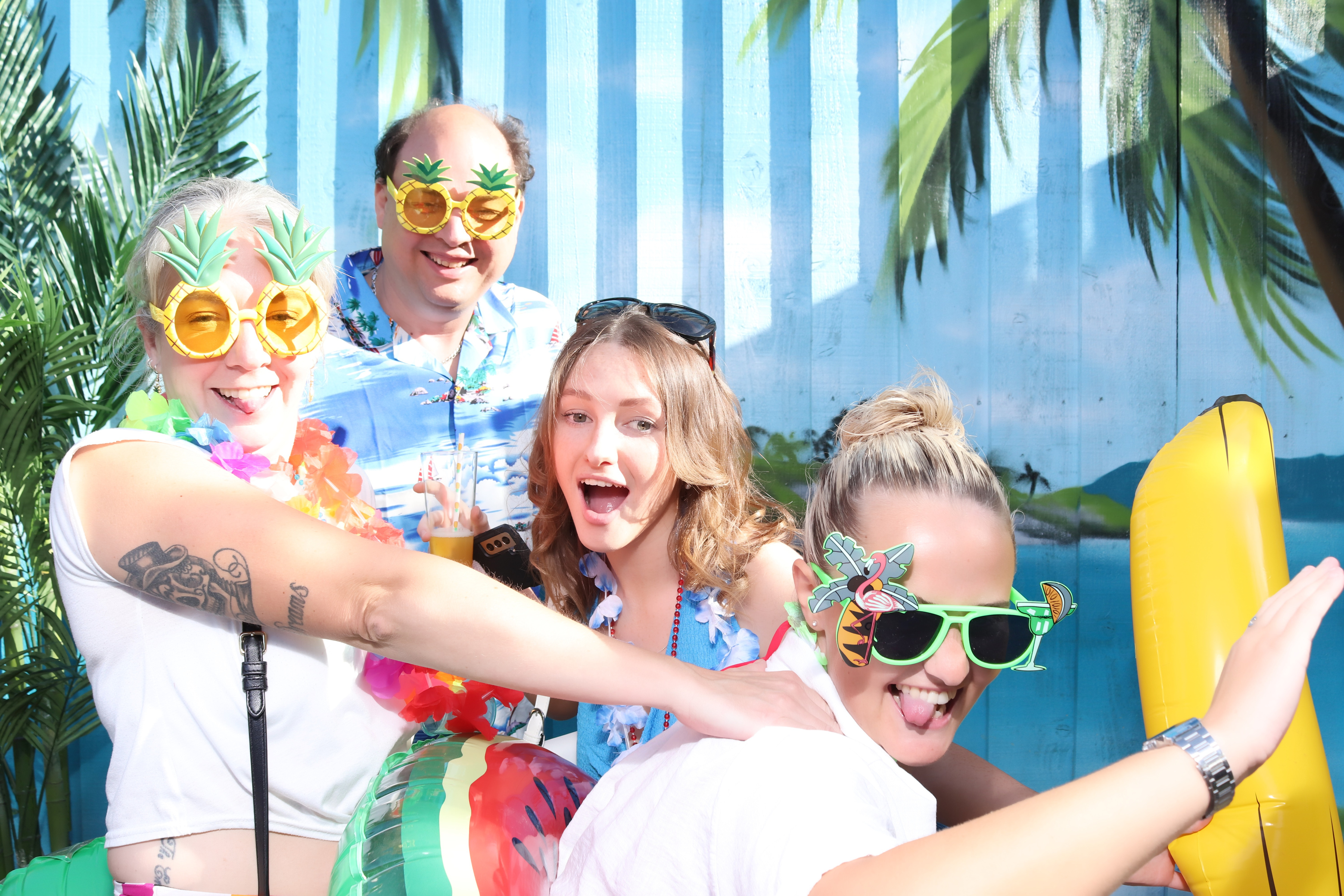 Aloha from Volare | View more photos from the event at gallery.pbooth.co.uk/u/ThePboothCompany/Aloha-from-Volare