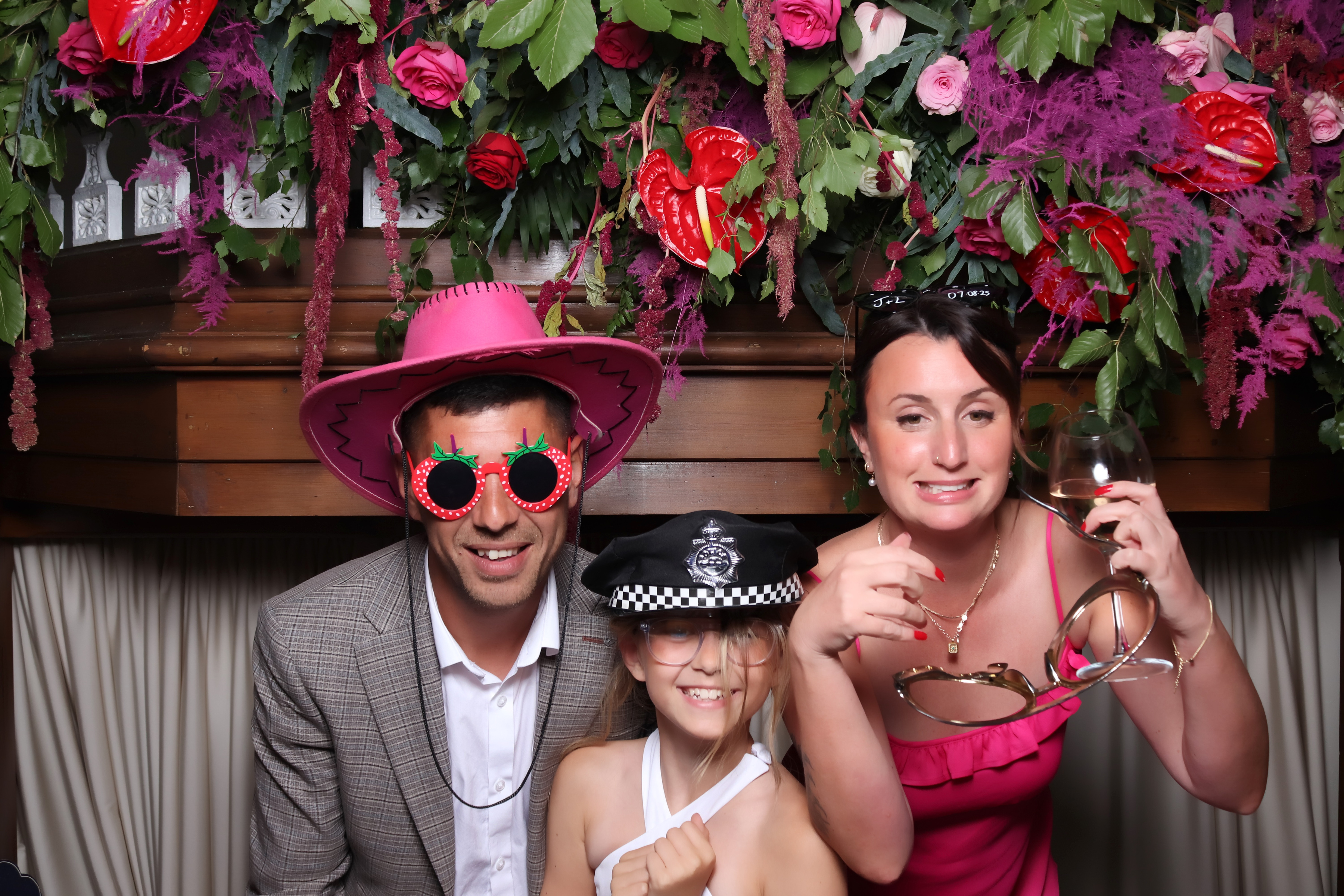 Jessica and Leonard wedding | View more photos from the event at gallery.pbooth.co.uk/u/ThePboothCompany/Jessica-and-Leonard-wedding