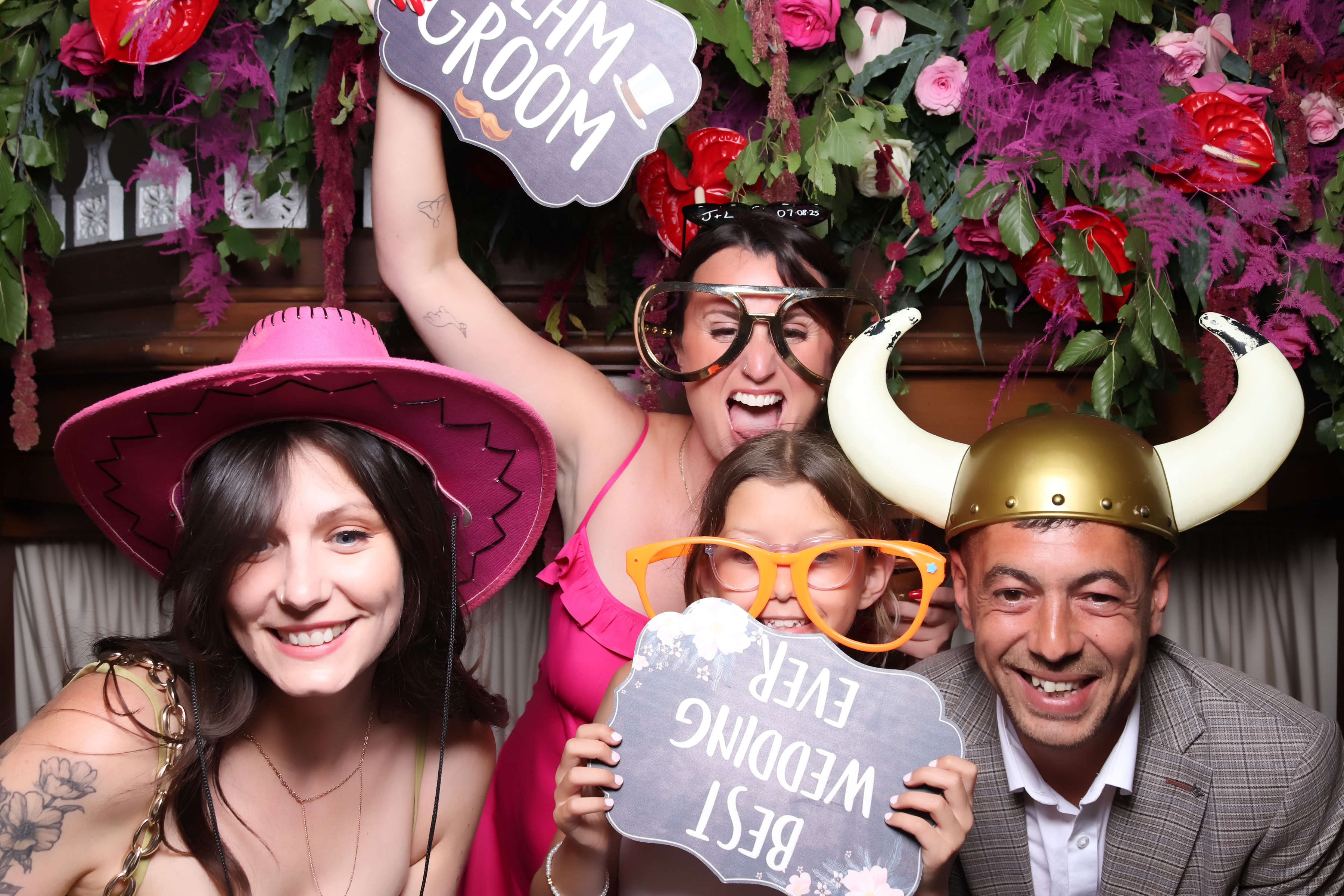 Jessica and Leonard wedding | View more photos from the event at gallery.pbooth.co.uk/u/ThePboothCompany/Jessica-and-Leonard-wedding