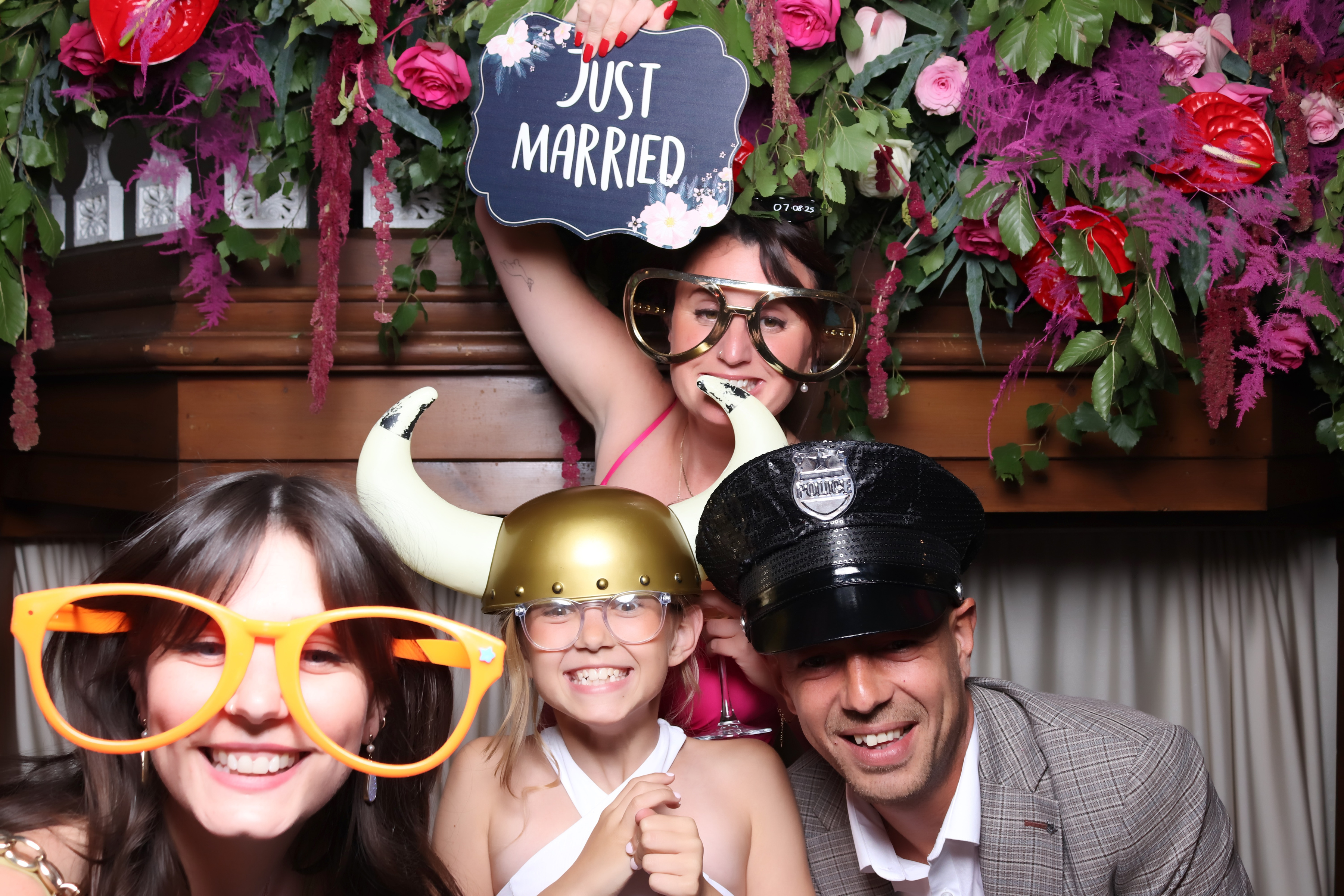 Jessica and Leonard wedding | View more photos from the event at gallery.pbooth.co.uk/u/ThePboothCompany/Jessica-and-Leonard-wedding